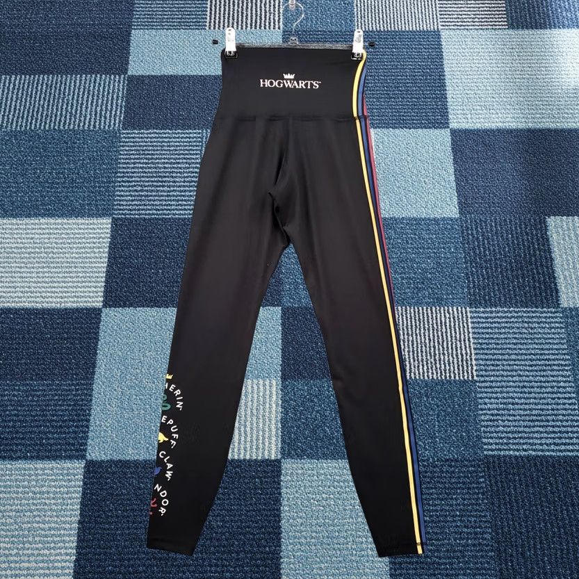 Vintage Harry Potter Leggings Women XS Black Harry Potter Stripe Activewear Gym & Training, Yoga, Walking Womens Leggings Size 26" / US 2 / IT 38 - 1 Thumbnail