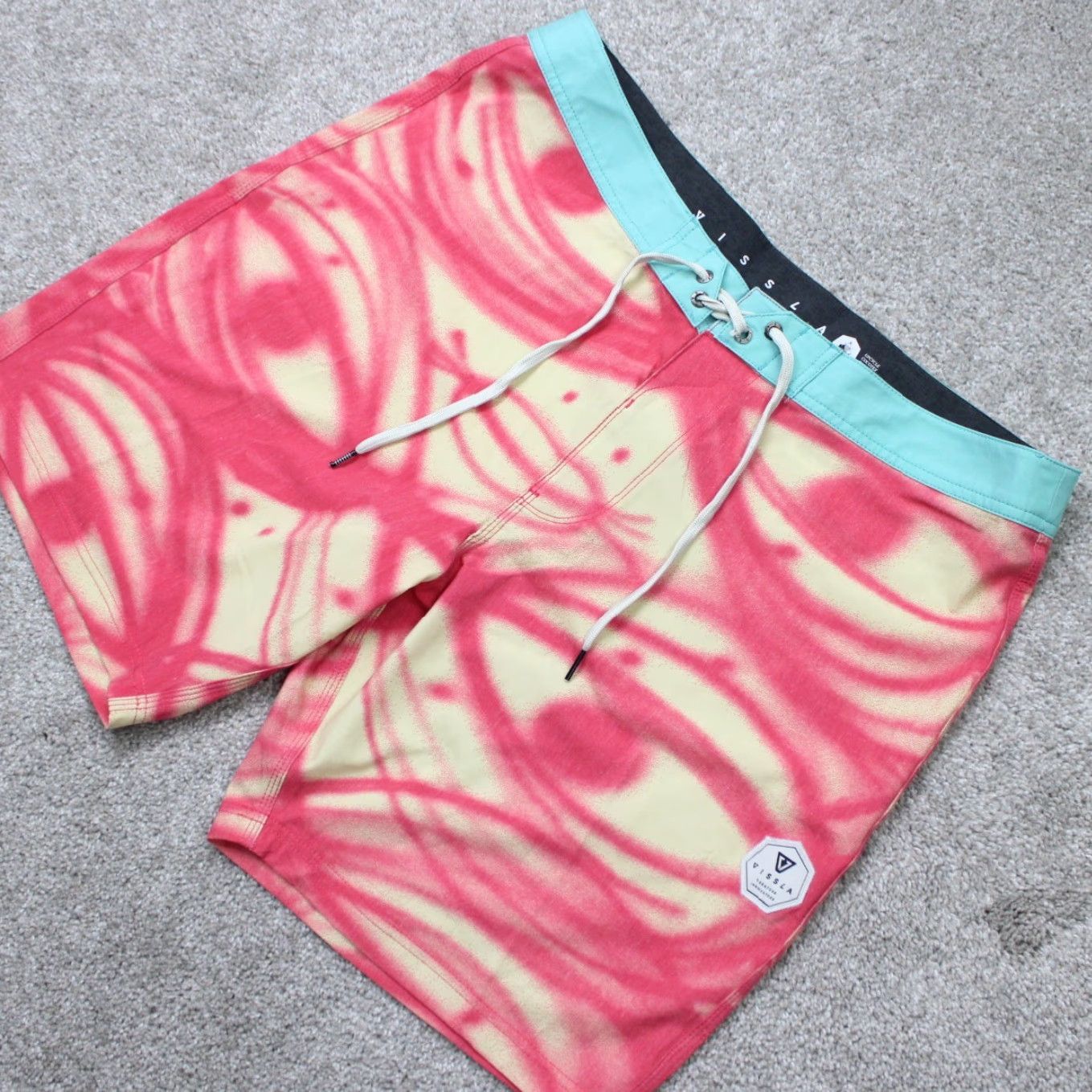 Vissla Vissla Boardshorts Mens 38 Mag Stretch Swim Shorts 9" Inseam Beige Floral Pockets Stretching Size US 38 / EU 54 - 3 Thumbnail