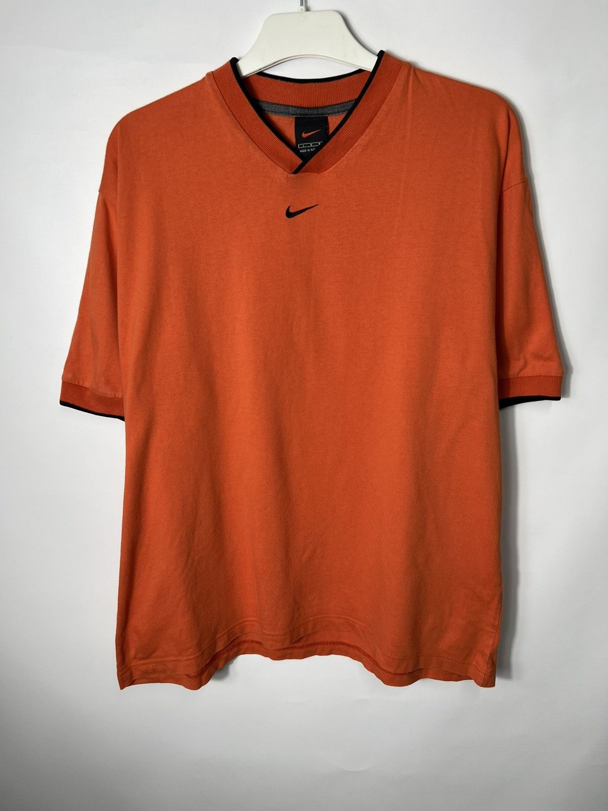 Nike Vintage Nike Center Swoosh Logo Boxy T Shirt Oversize Fit Size US L / EU 52-54 / 3 - 1 Thumbnail