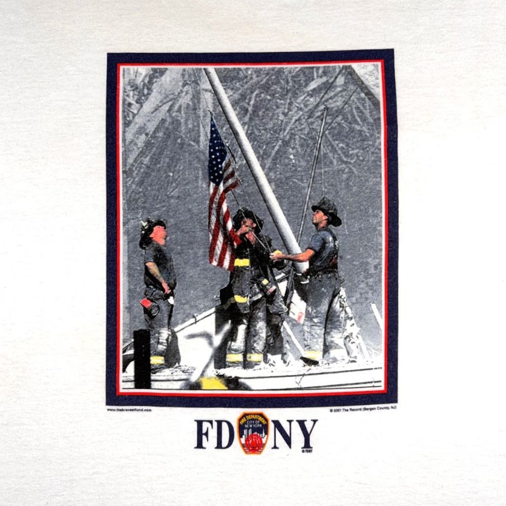 Vintage VINTAGE Murina FDNY Shirt Adult LARGE White Fire Department Flag 911 USA Deadstock Y2K Shirt Size US L / EU 52-54 / 3 - 2 Thumbnail