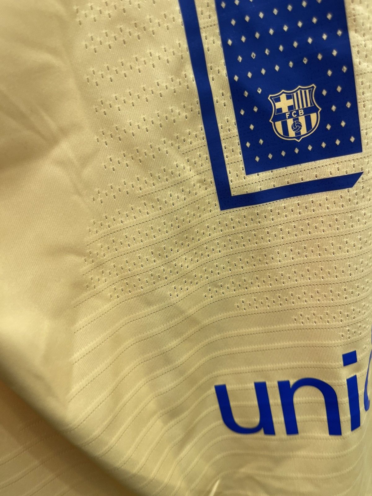 2019-2020 BARCELONA VAPORKNIT AWAY MESSI