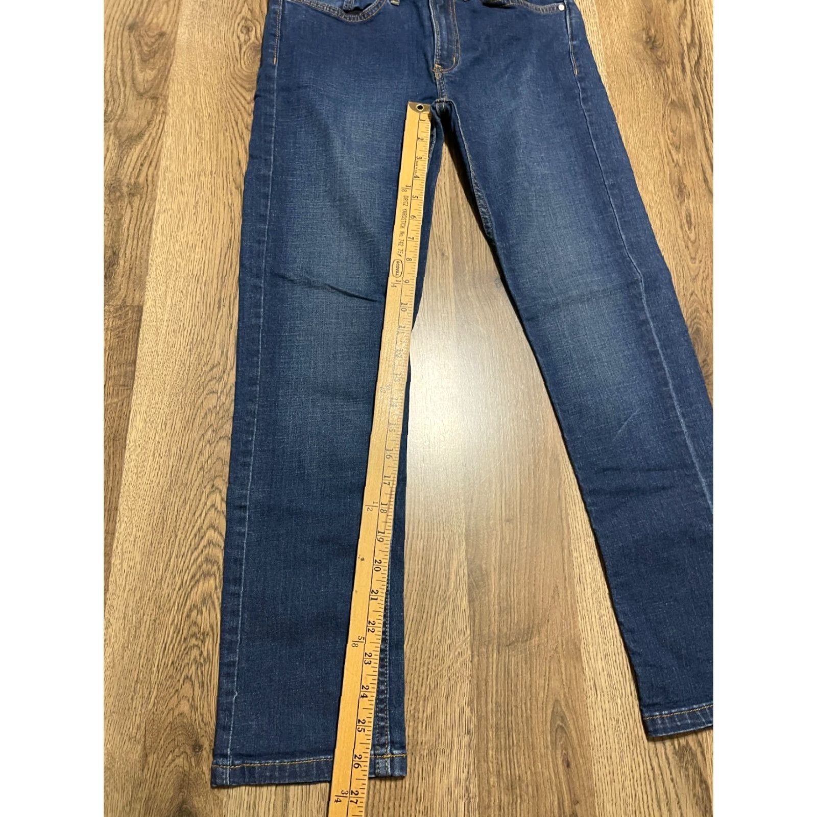 Calvin Klein Calvin Klein Jeans Women's Jeans, Blue Denim Slim Boyfriend Pockets Size 2 Regular Inseam 26.5 in Womens Size 26" / US 2 / IT 38 - 6 Thumbnail