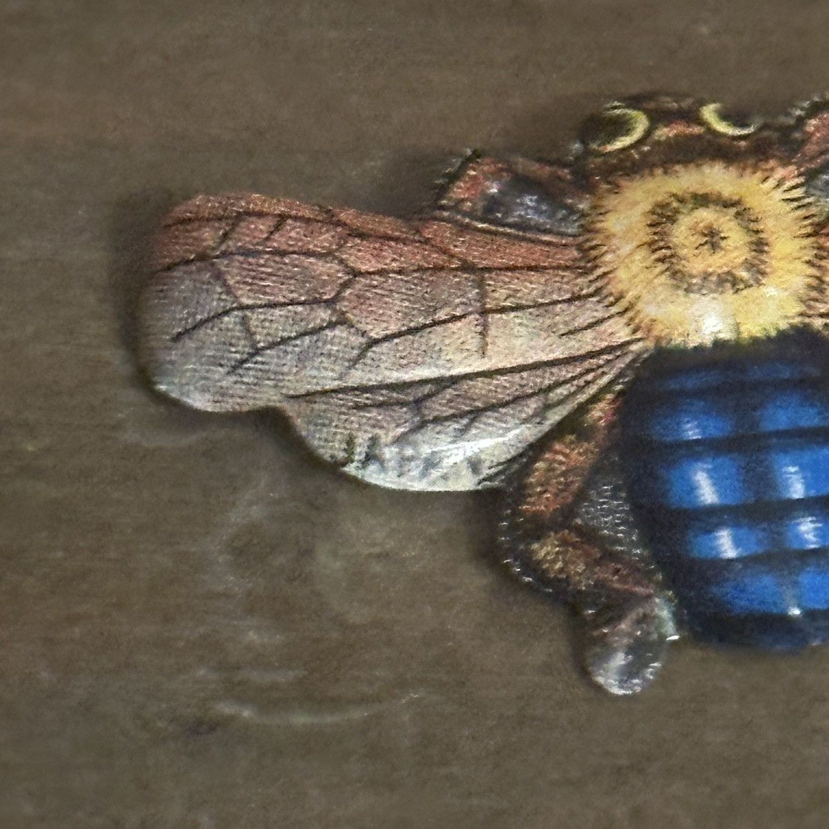 Vintage Vintage 50’s Japan tin litho bee carnival prize pin Size ONE SIZE - 2 Thumbnail