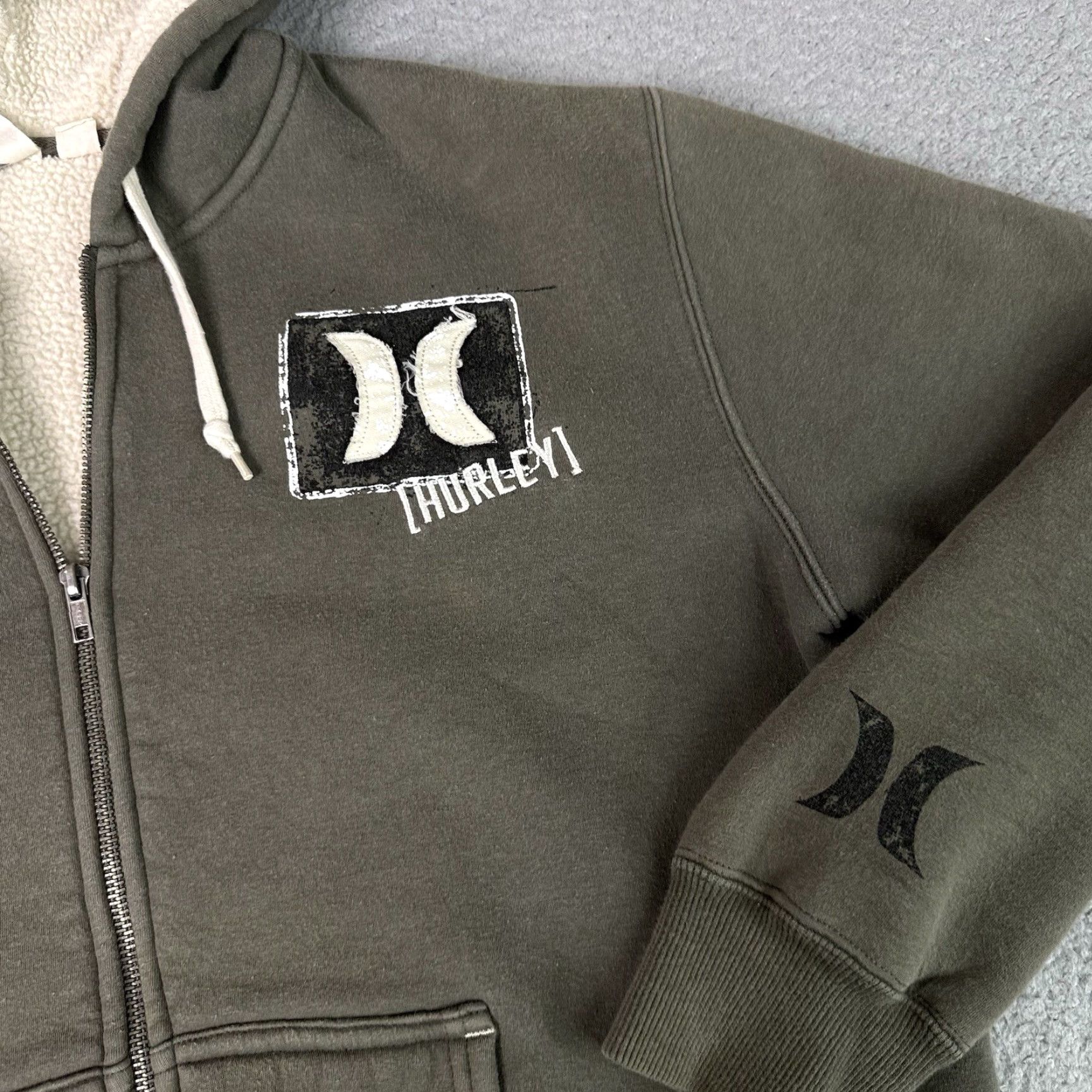 Hurley VINTAGE Hurley Hoodie Adult L Gray Surfer Skater Zip Sherpa Y2K Rare Jacket L Mens Size US L / EU 52-54 / 3 - 5 Thumbnail