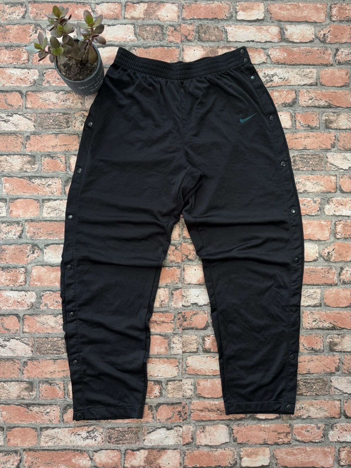 Nike × Vintage 90’s NIKE RARE SIDE CLIP Y2K SWOOSH LOGO NYLON TRACK PANTS Size US 34 / EU 50 - 1 Thumbnail