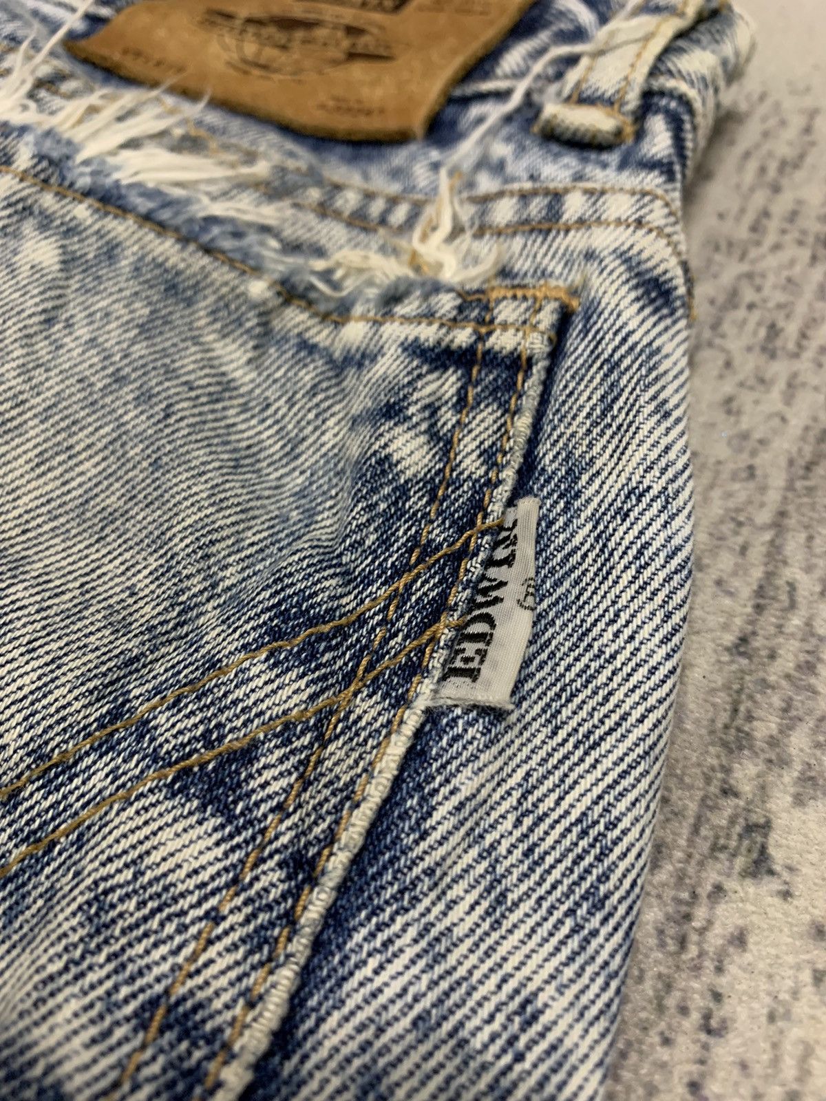Seditionaries EDWIN BLEACHED DISTRESSED RETRO PUNK TAPERED JEANS 31x28 Size US 31 - 13 Thumbnail