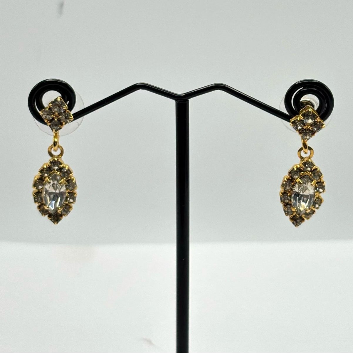 Other Stunning Gold Oval Crystal Earrings Size ONE SIZE - 3 Thumbnail