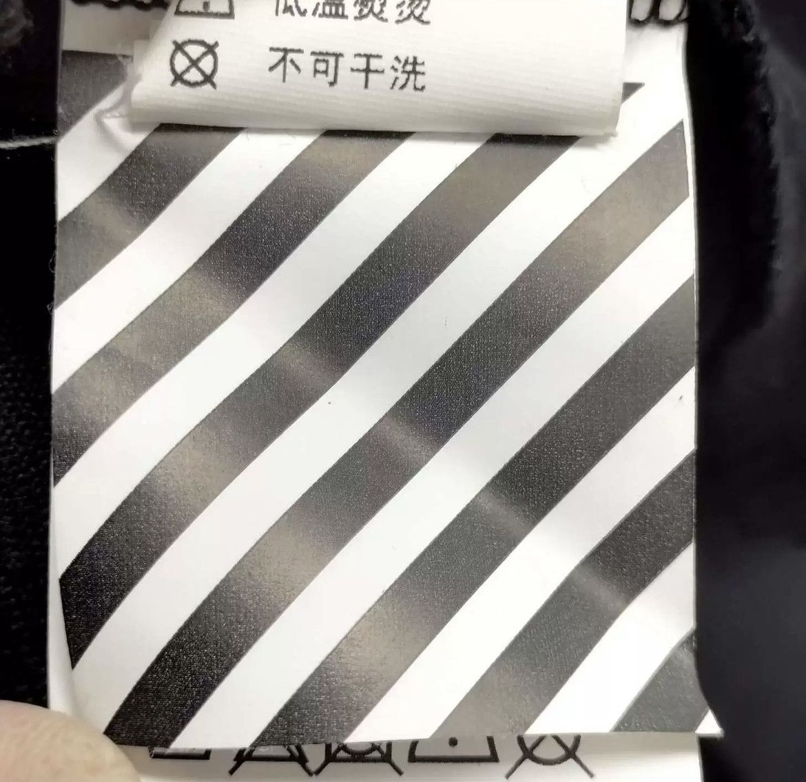 Off-White Off-White Bernini hoodie Size US L / EU 52-54 / 3 - 7 Thumbnail