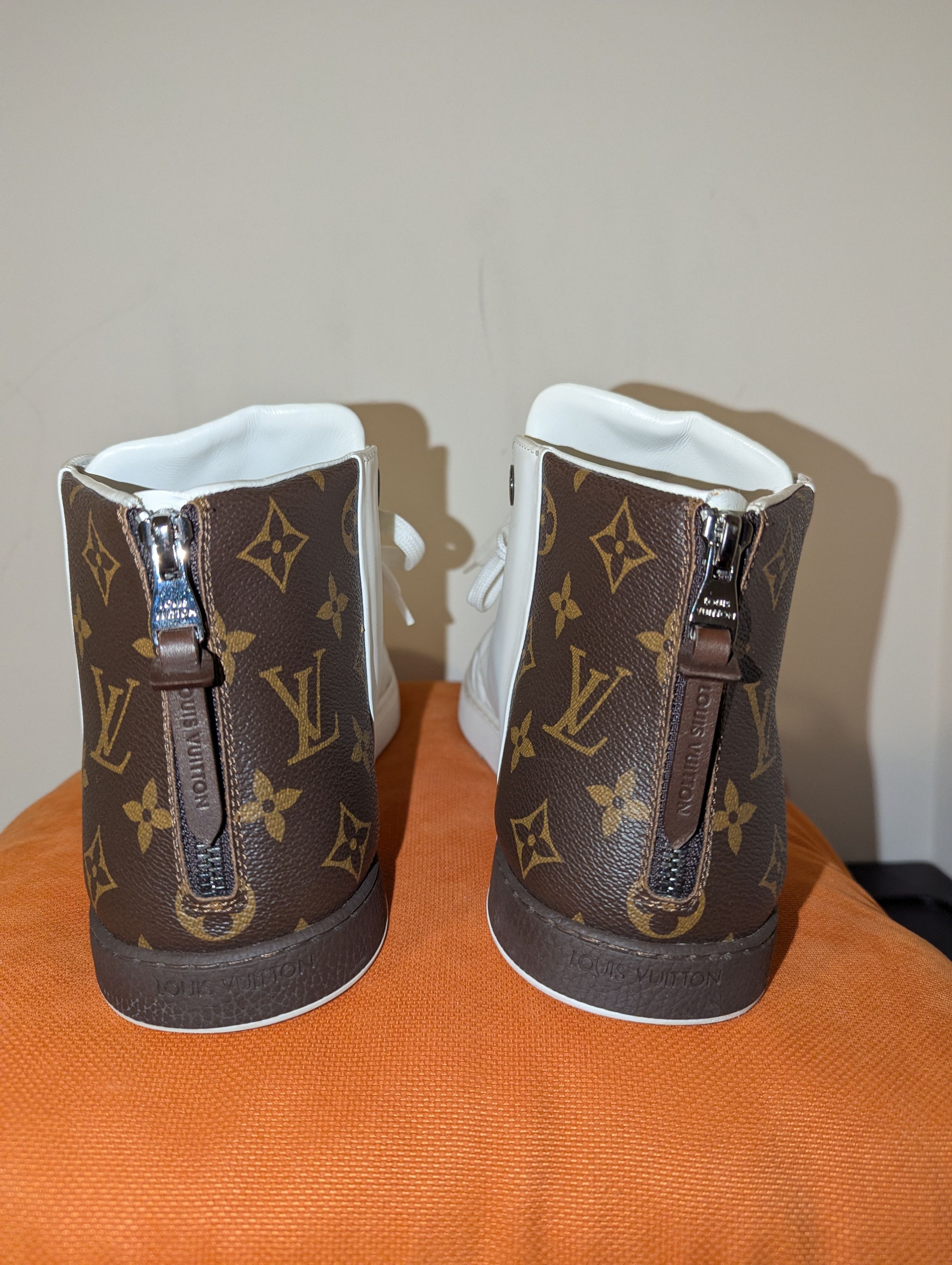 Louis Vuitton LOUIS VUITTON WHITE/BROWN MONOGRAM CANVAS+LEATHER HIGH TOP Size US 7.5 / EU 40-41 - 2 Thumbnail
