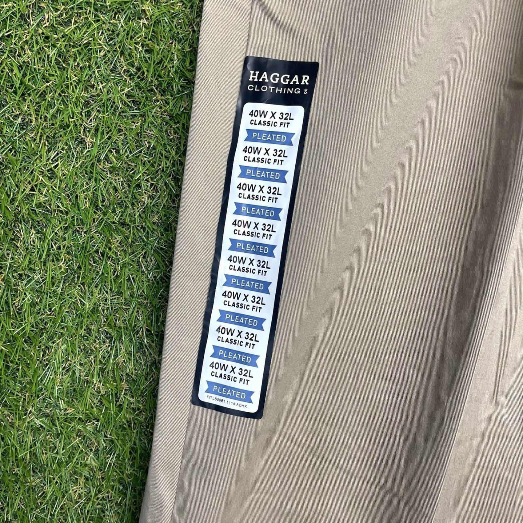 Haggar Haggar Classic Pants Mens 40x32 Pleated Gabardine Tan Slacks NWT Dress Pants Straight Front Modern Comfort Size US 40 / EU 56 - 2 Thumbnail
