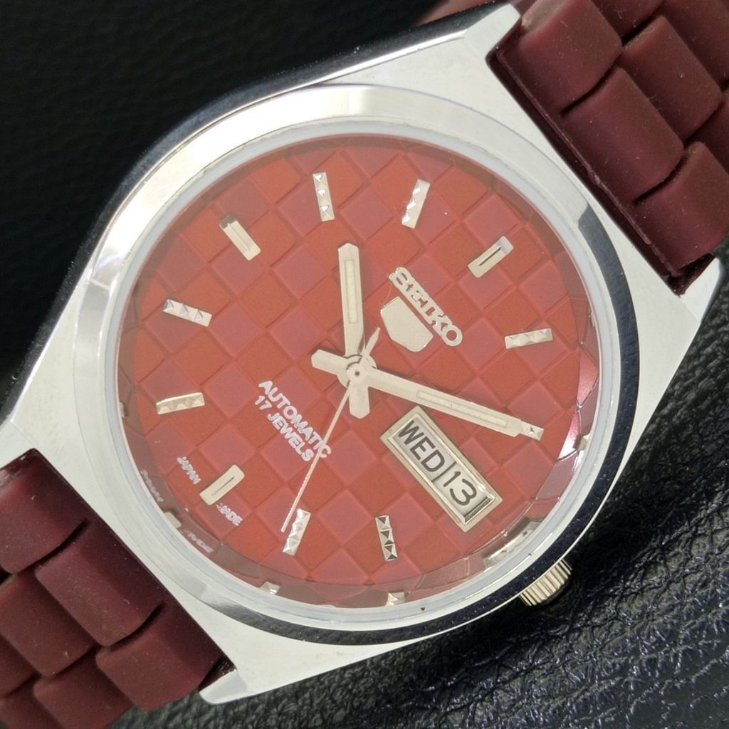 Seiko REFURBISHED VINTAGE SEIKO 5 AUTO JAPAN MENS WATCH a440218 Size 38 - 1 Thumbnail