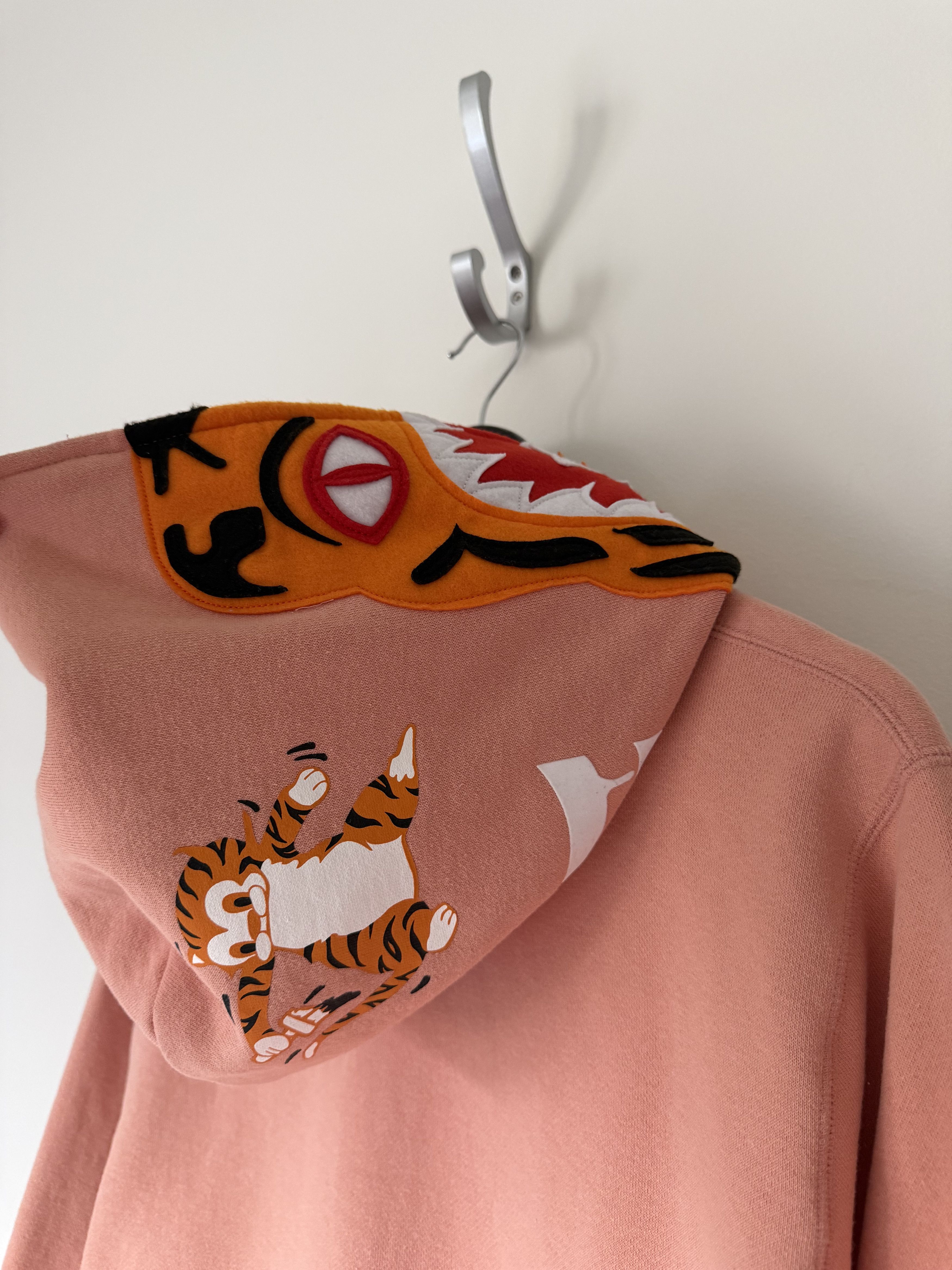 Bape Bape Tiger Full Zip Hoodie in Pink Size US XL / EU 56 / 4 - 10 Thumbnail