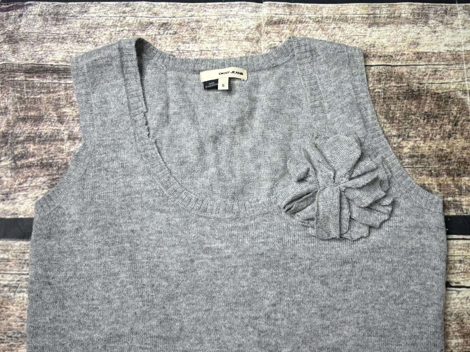 DKNY DKNY Jeans Sweater Vest Womens Small Wool Cashmere Angora Size S / US 4 / IT 40 - 4 Thumbnail