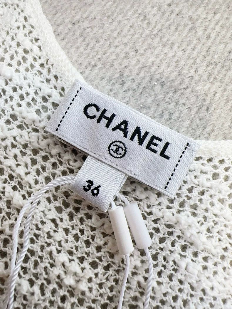 Chanel Chanel 25M cocobeach beach series white knitted vest Size XS / US 0-2 / IT 36-38 - 6 Thumbnail