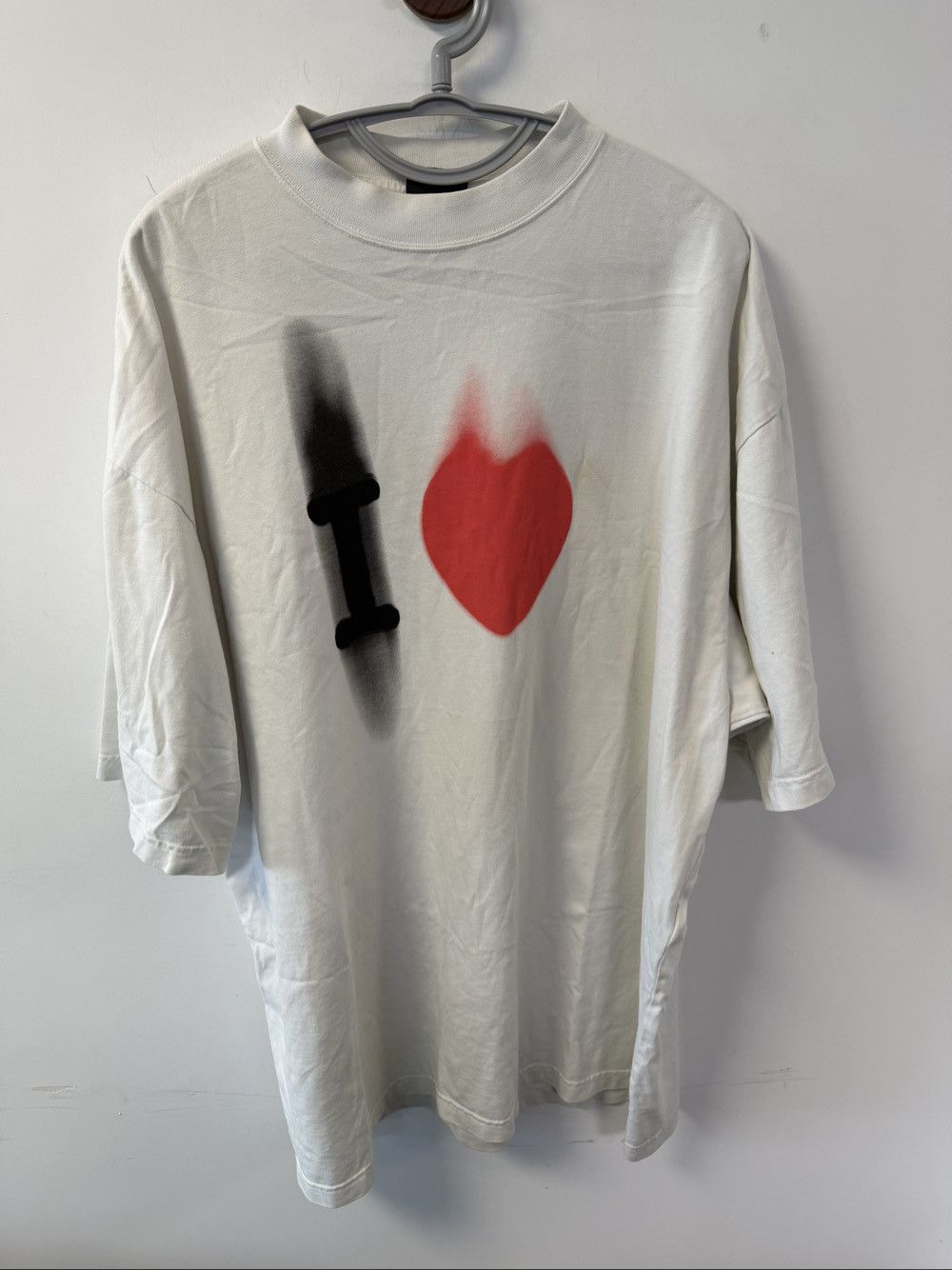 Balenciaga Balenciaga Heart Print T-Shirt Size S Size US S / EU 44-46 / 1 - 1 Thumbnail