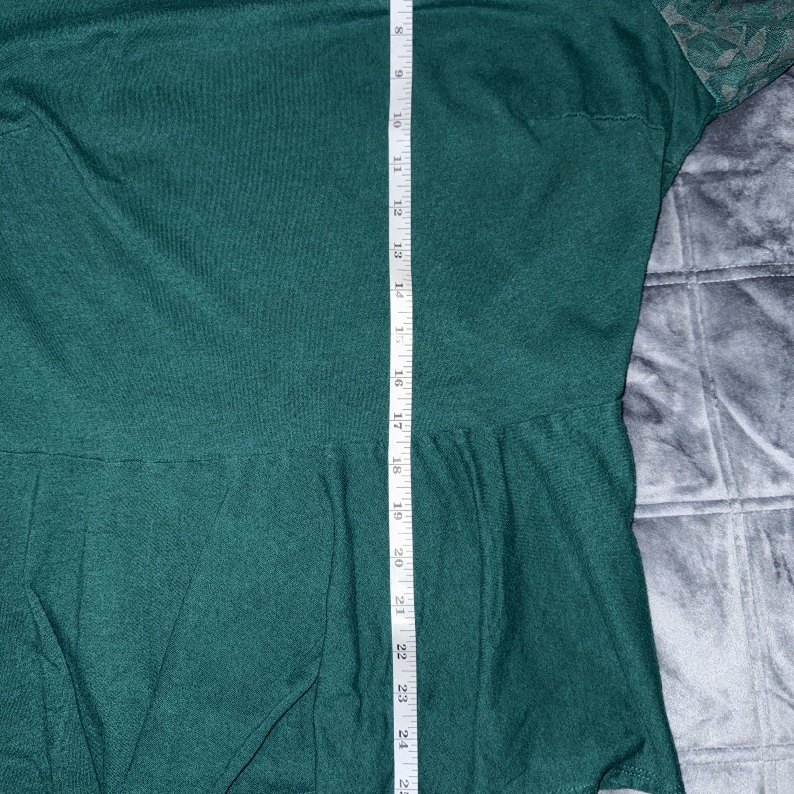 Denim & Co. Green Sheer Top Sz Large Peplum Holiday Sweetheart Bodice Size L / US 10 / IT 46 - 6 Thumbnail