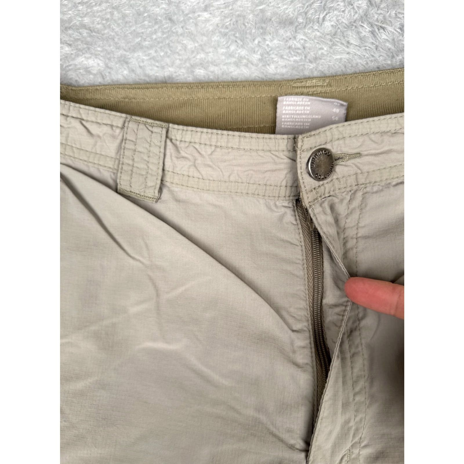 Vintage VINTAGE Columbia Cargo Shorts Men 38 Beige Nylon Hiking Regular Inseam 10in Pockets Mens Size US 38 / EU 54 - 6 Thumbnail