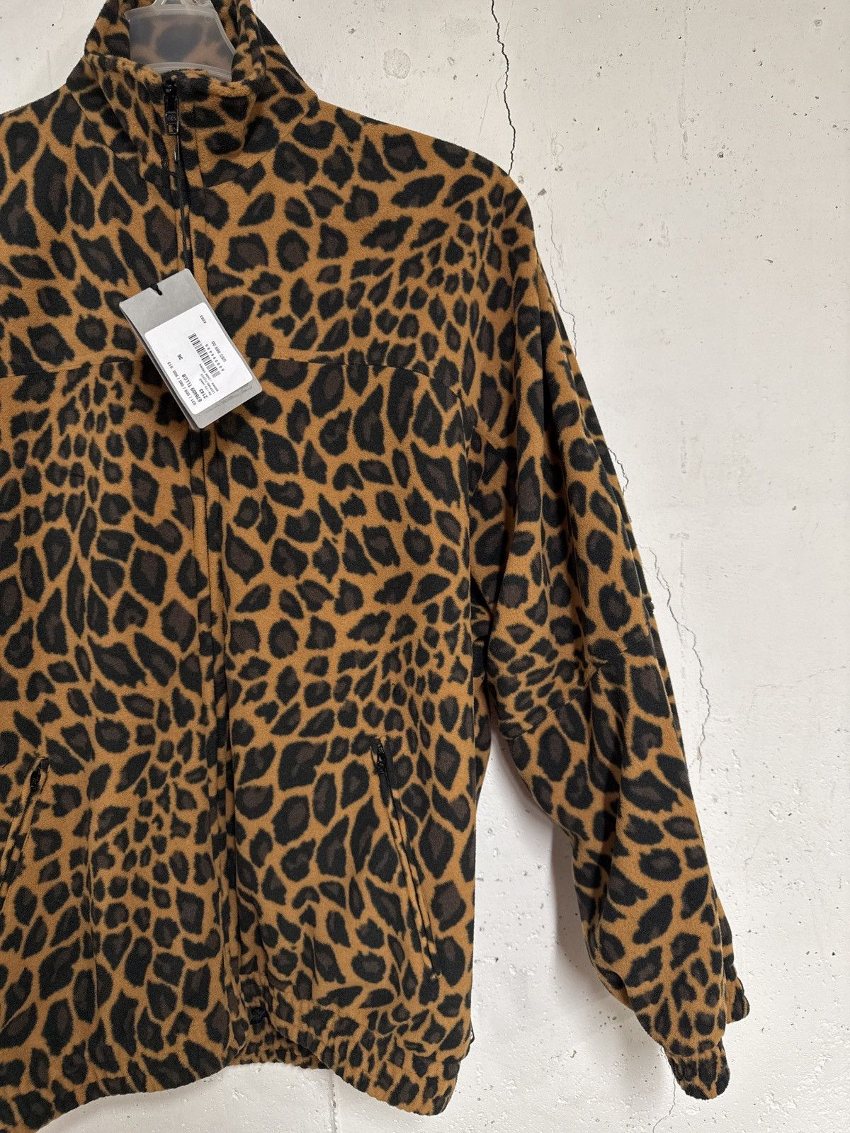 Balenciaga Balenciaga leopard zip up fleece sweater XL Size US L / EU 52-54 / 3 - 2 Thumbnail