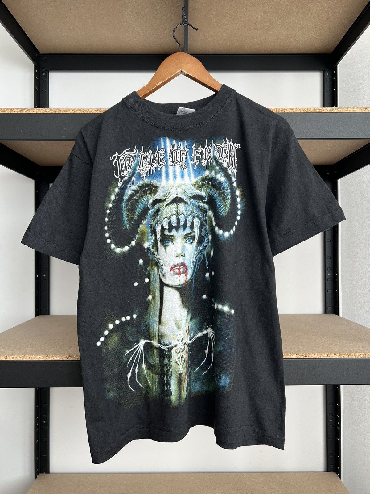 Band Tees Vintage 90s Cradle of Filth Fogs Kiss Artwork by Luis Royo Size US XL / EU 56 / 4 - 1 Thumbnail