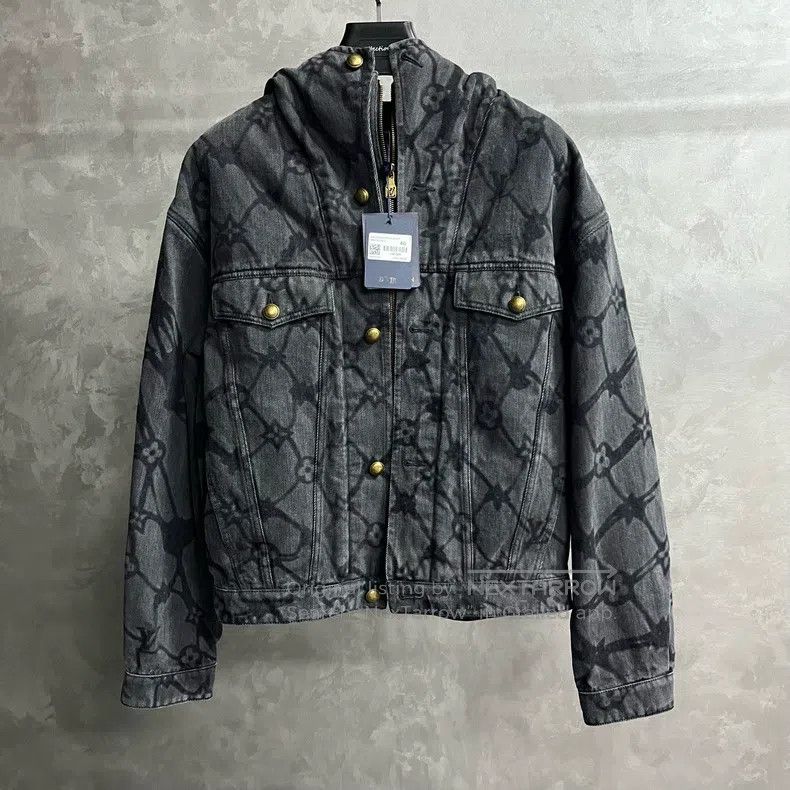 Louis Vuitton Louis Vuitton 24 Grey Floral Logo Zip Hooded Long Sleeve S Size US S / EU 44-46 / 1 - 1 Thumbnail