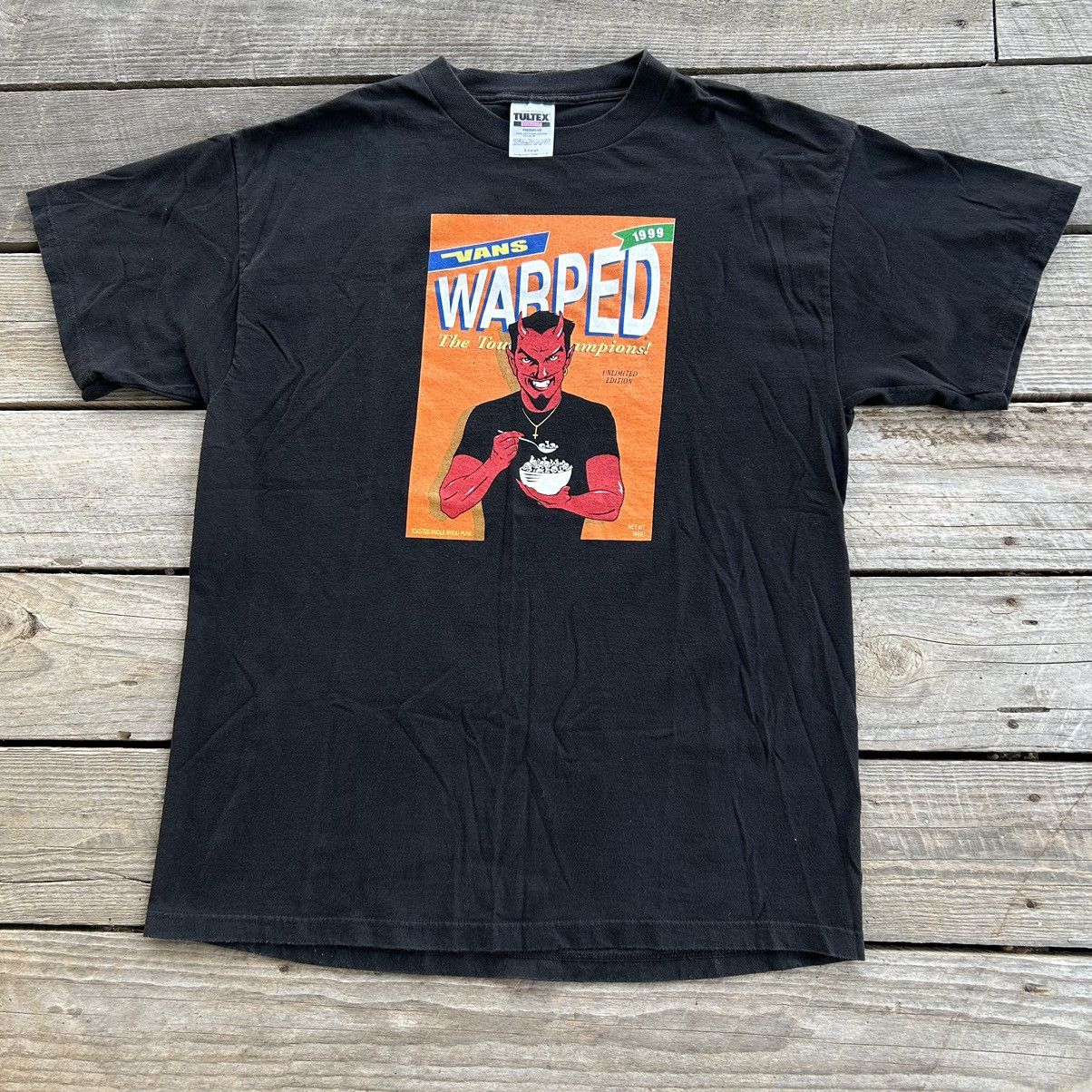 Band Tees Vintage 1999 Vans Warped Tour Concert Promo Devil T Shirt Size US XL / EU 56 / 4 - 2 Thumbnail