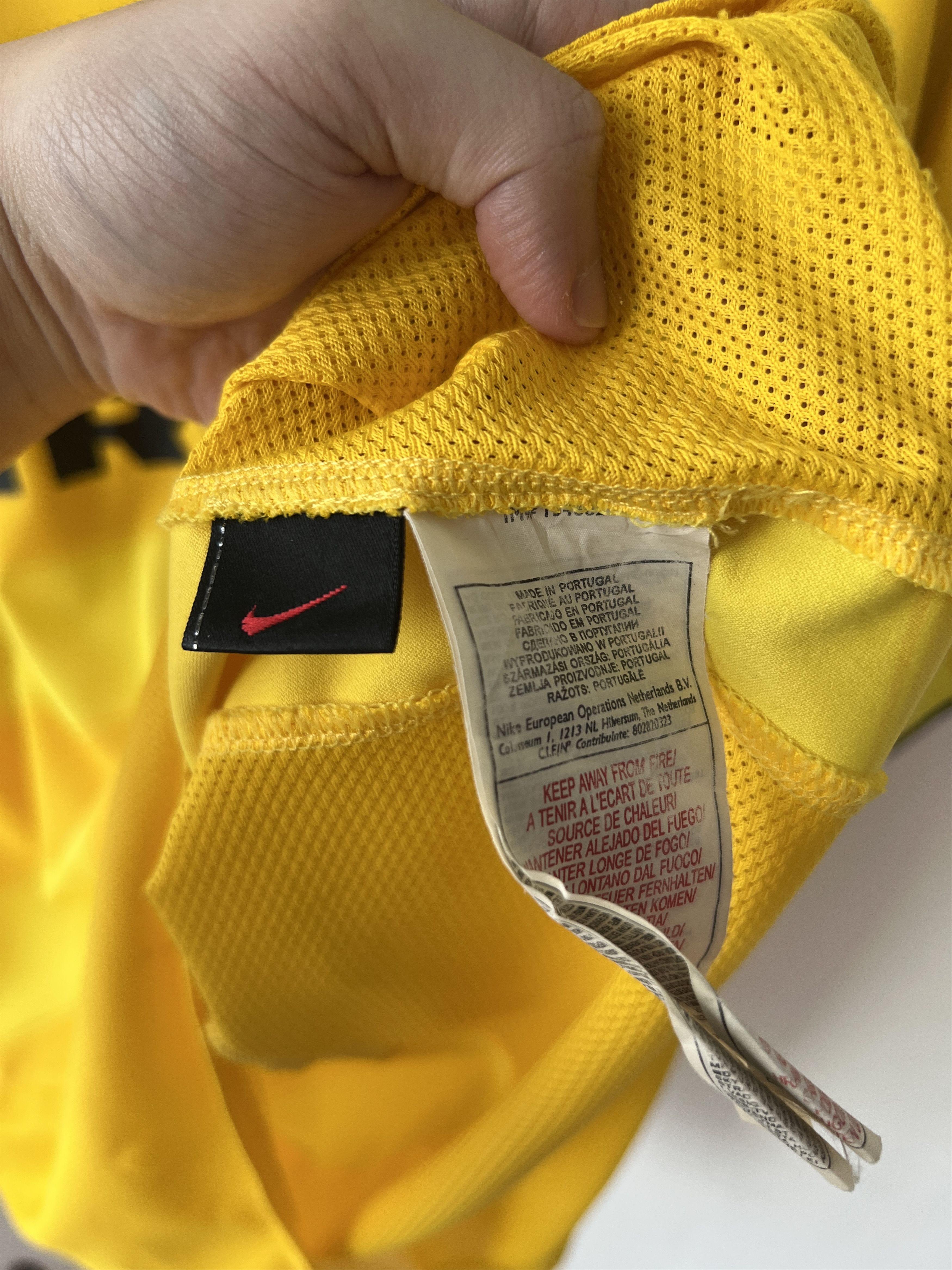 Nike (L) Inter Milan 2003-04 Away Kit Adriano #10 Size US L / EU 52-54 / 3 - 4 Thumbnail