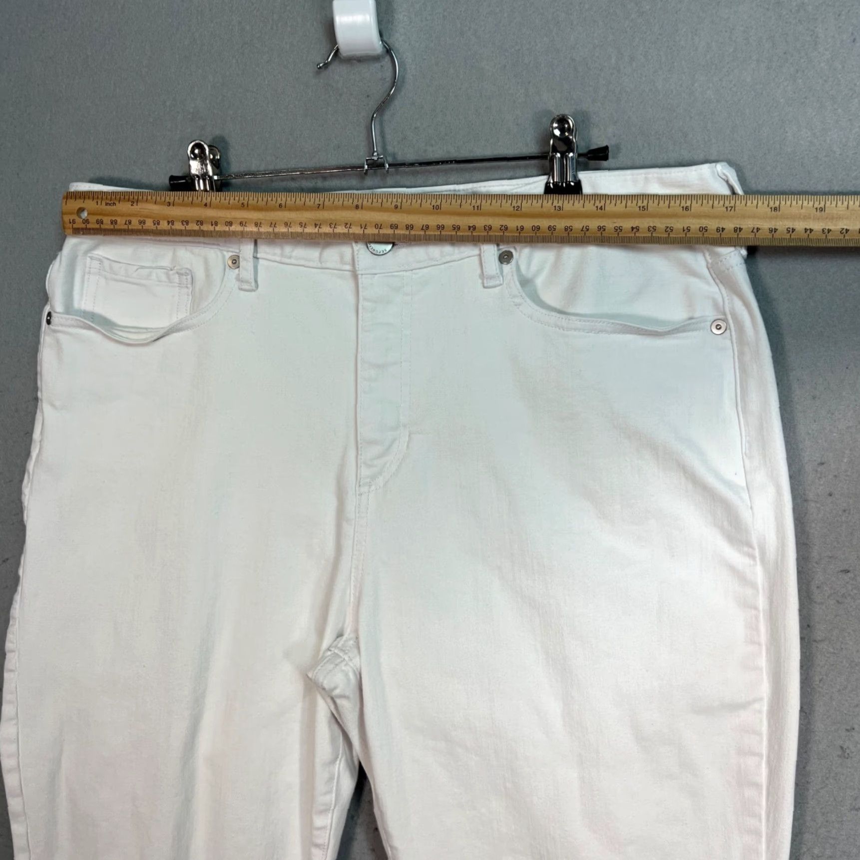 Banana Republic VINTAGE Banana Republic White Mid-Rise Skinny Jeans Womens 33 Regular Premium Denim Fray Size 24" / US 00 / IT 34 - 6 Thumbnail