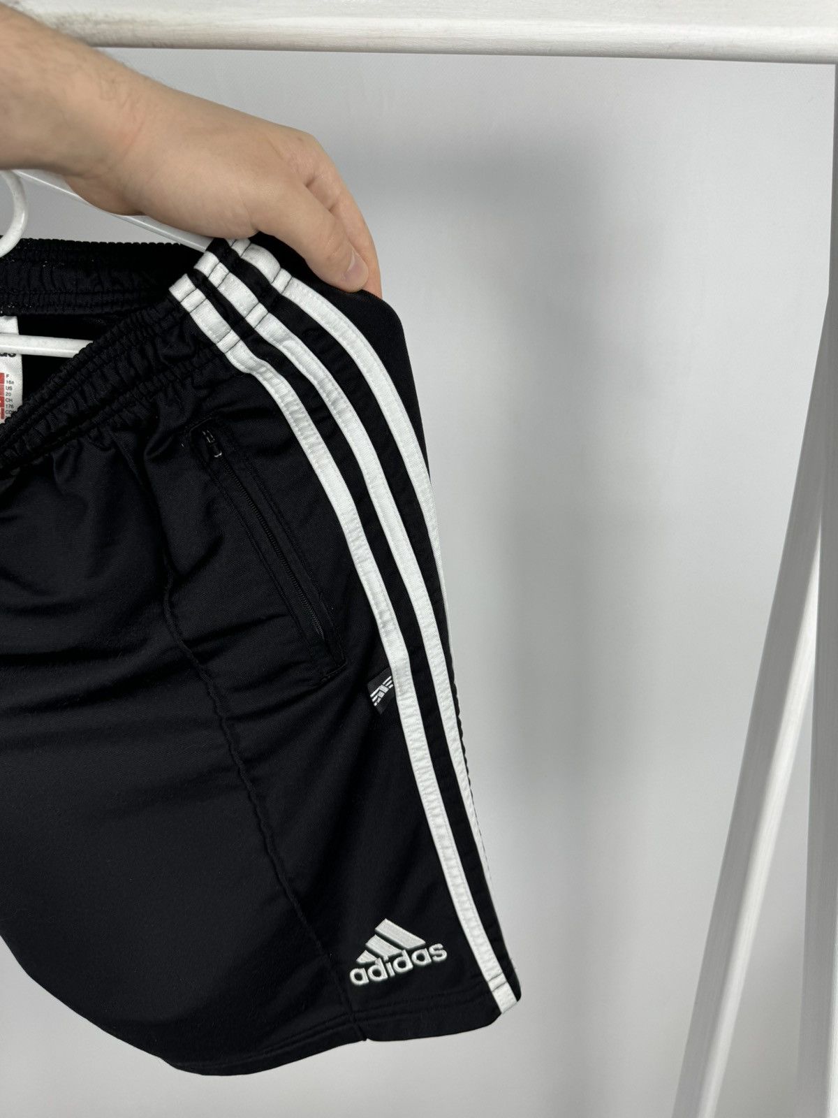 Adidas Vintage Adidas Shorts Size US 32 / EU 48 - 4 Thumbnail
