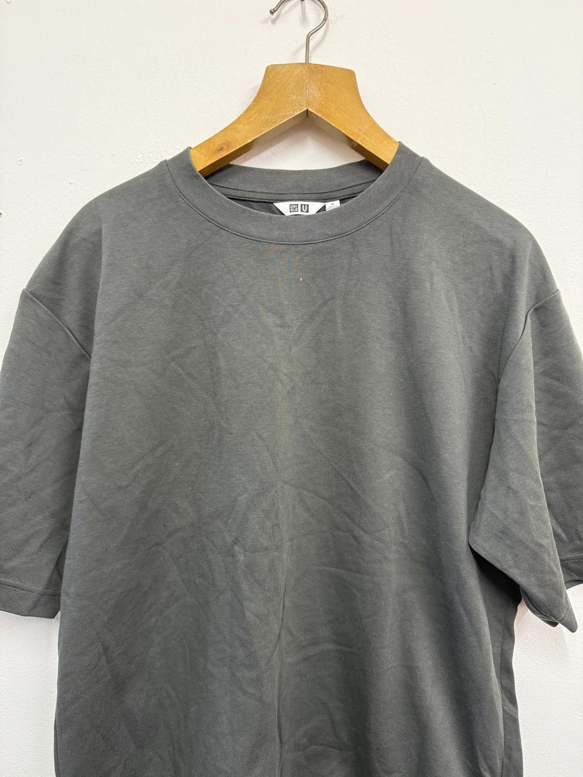 Uniqlo Uniqlo U Short Sleeve T-Shirt Medium Charcoal Grey Size ONE SIZE - 3 Thumbnail