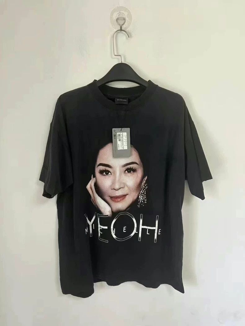 Balenciaga Balenciaga Autumn Show Yang Zi-qiong Portrait Letter Short Size US M / EU 48-50 / 2 - 1 Thumbnail