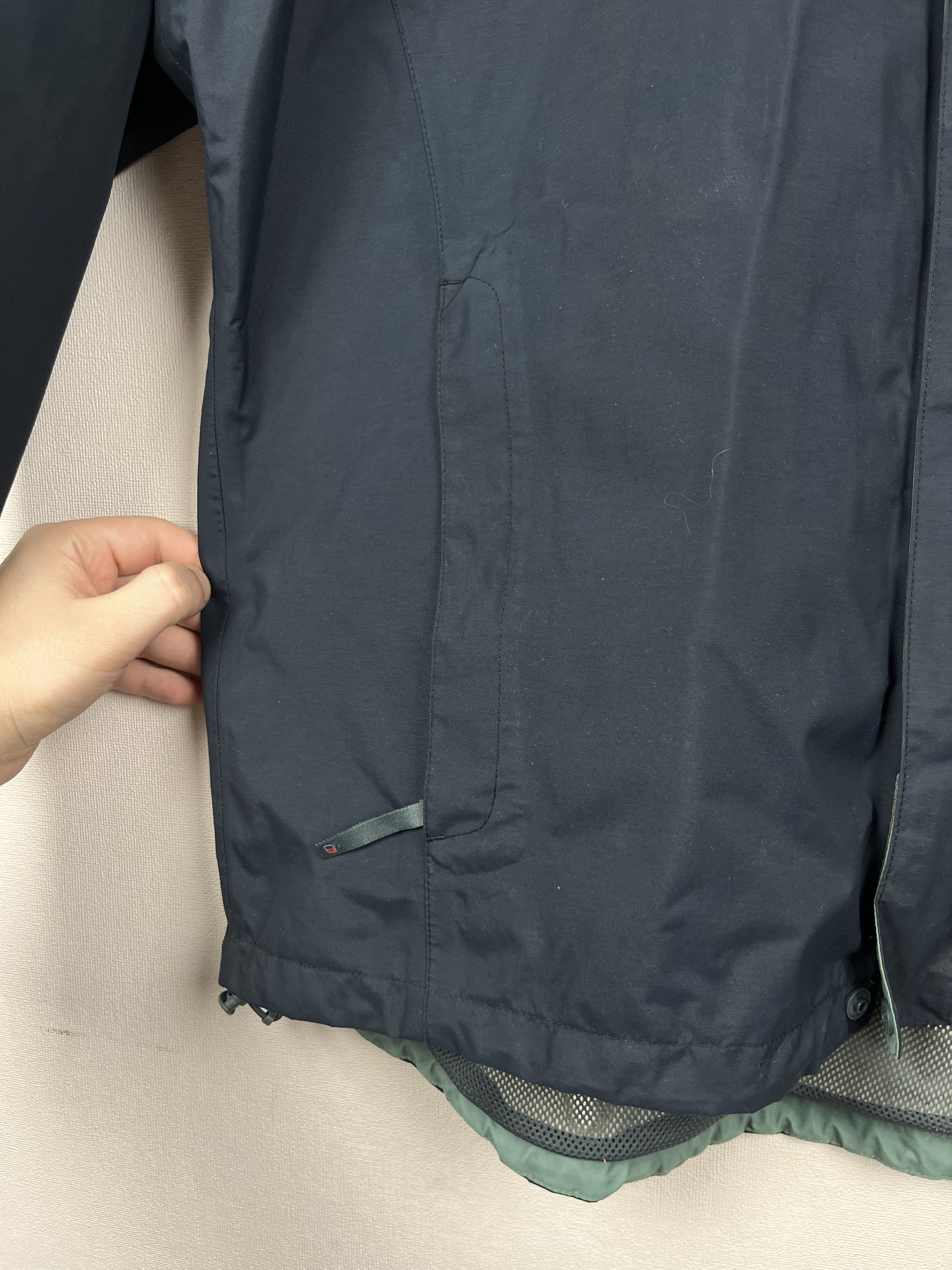 Berghaus Berghaus AQ2 Nylon Jacket Windbreaker Waterproof Outdoor Size US XXL / EU 58 / 5 - 8 Thumbnail