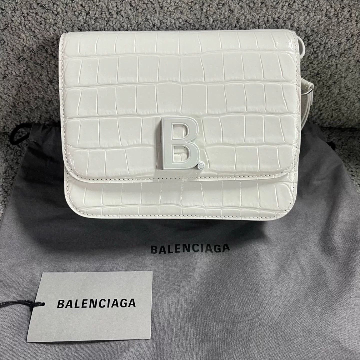 Balenciaga Balenciaga Retro Graphic White Shoulder Bag OS Women Size ONE SIZE - 1 Thumbnail