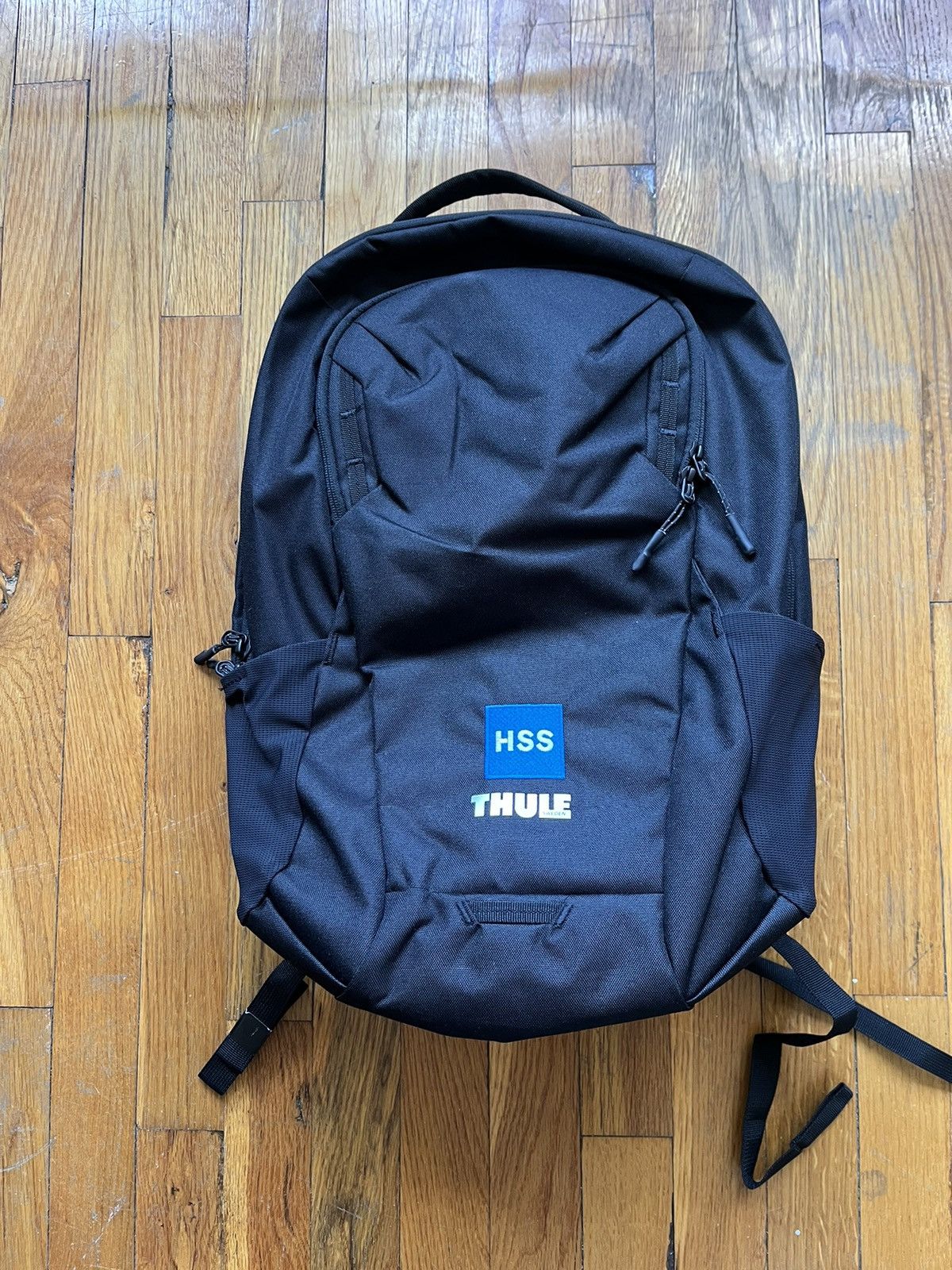 Other Navy Thule backpack with multiple pockets laptop section Size ONE SIZE - 1 Thumbnail