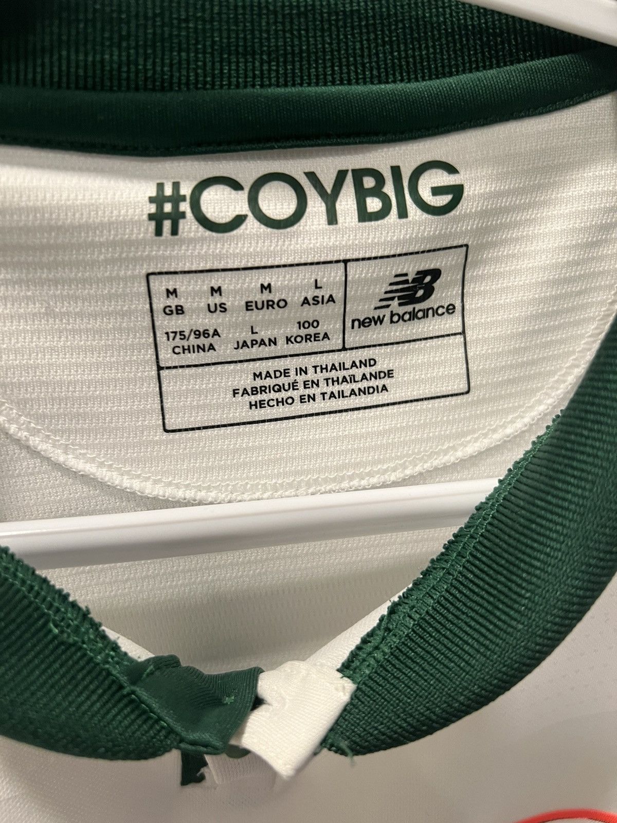 New Balance IRELAND 2017/2018 FOOTBALL SHIRT JERSEY ORIGINAL Size US M / EU 48-50 / 2 - 4 Thumbnail