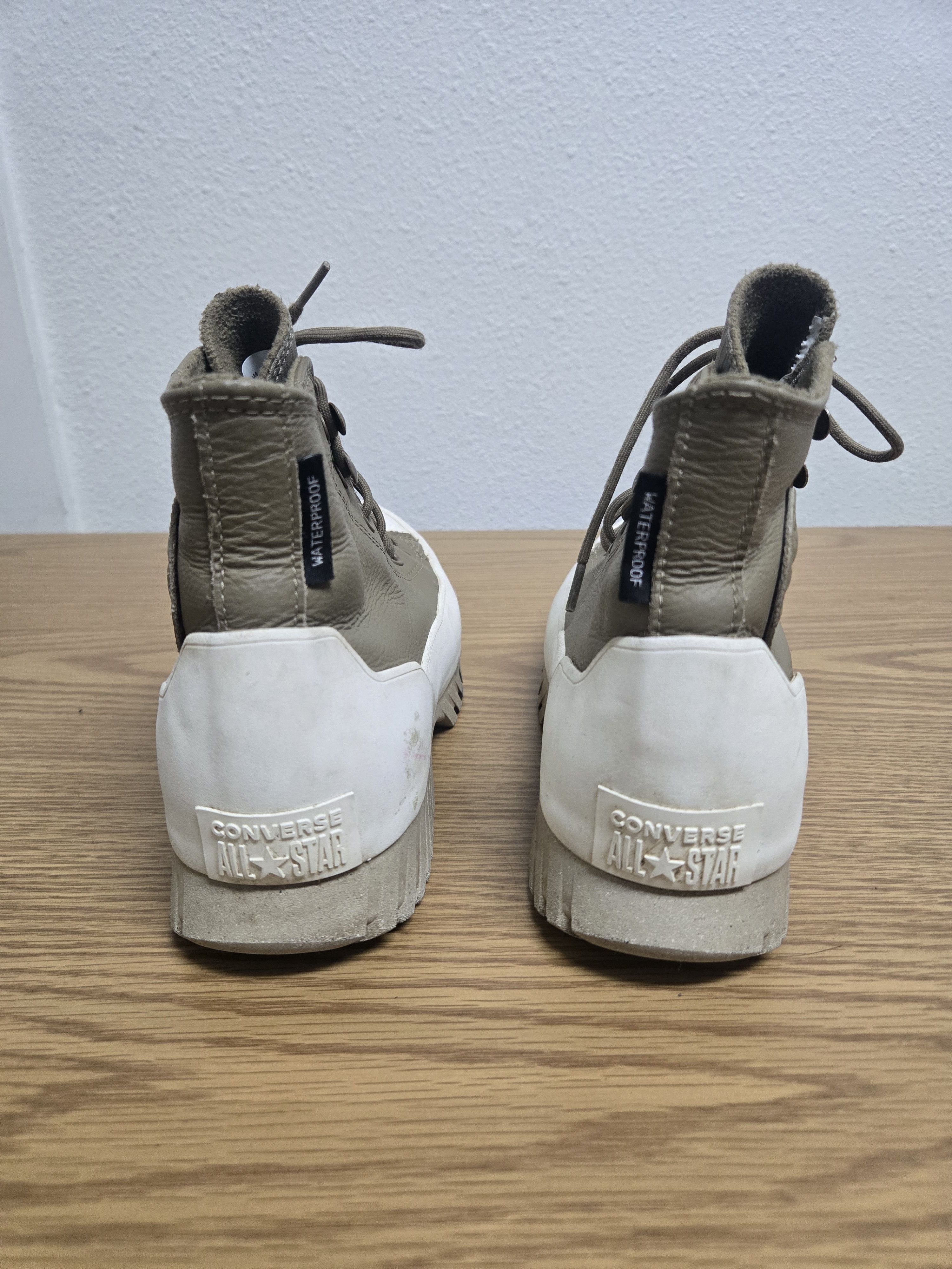 Converse Converse Chuck Taylor All Star Lugged Winter 2.0 Shoes Khaki Size US 7.5 / IT 37.5 - 5 Thumbnail