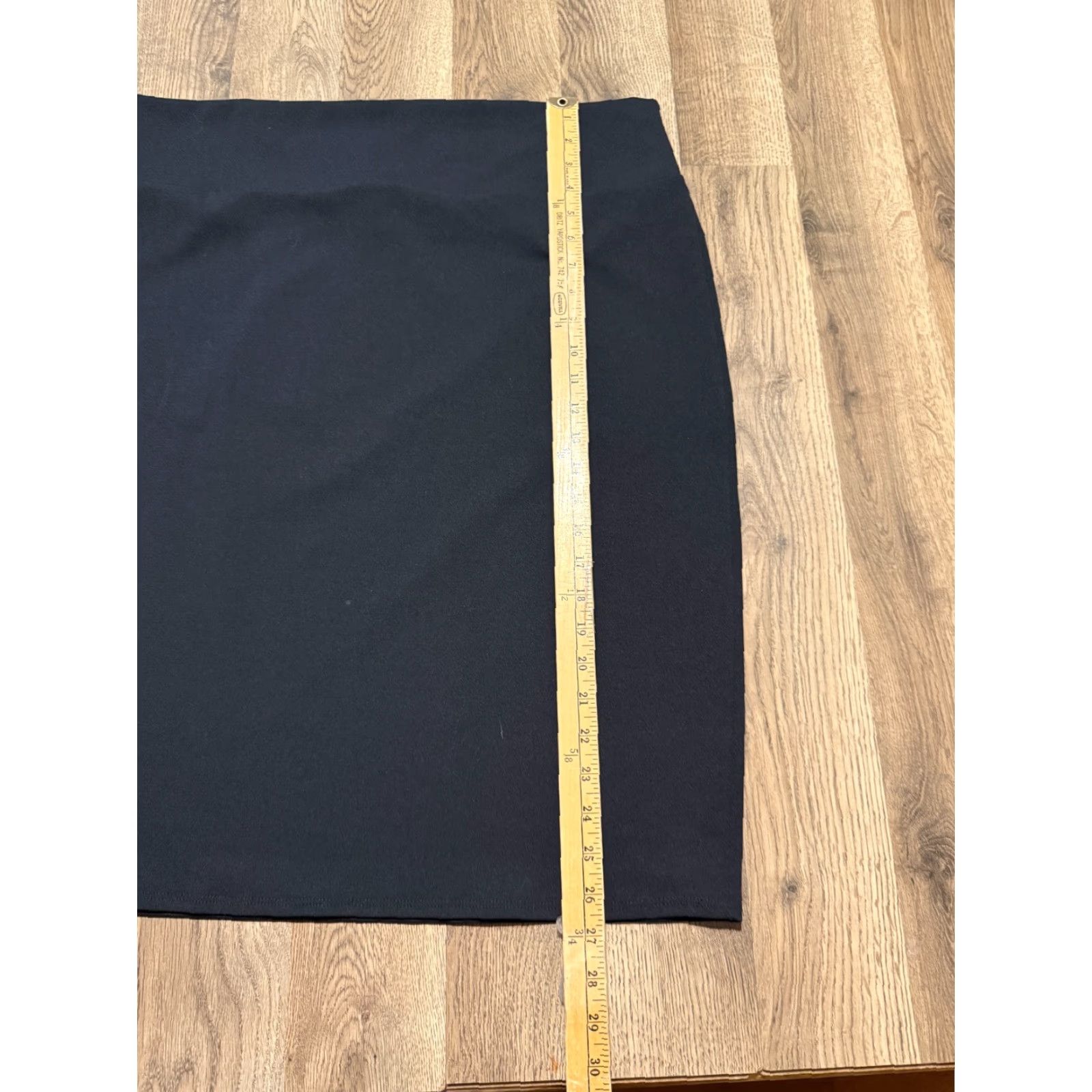 Vintage LIVO Skirt Women's Plus Size 2X Black Pull On Straight Pencil Knee Length Solid Polyester Machine Washable Casual Size 40" / US 18 - 6 Thumbnail