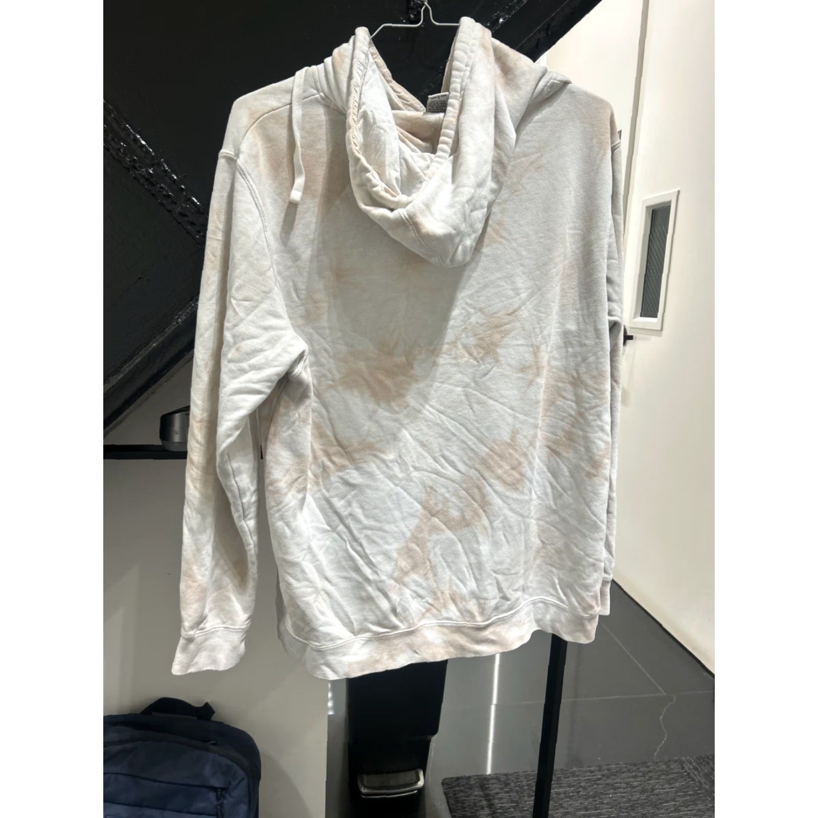 Vintage VINTAGE Michael Franti & Spearhead Hoodie Mens XL White Tie Dye People Need People 90s Music Retro Pullover Hooded Pockets Shirt? Size US XL / EU 56 / 4 - 3 Thumbnail