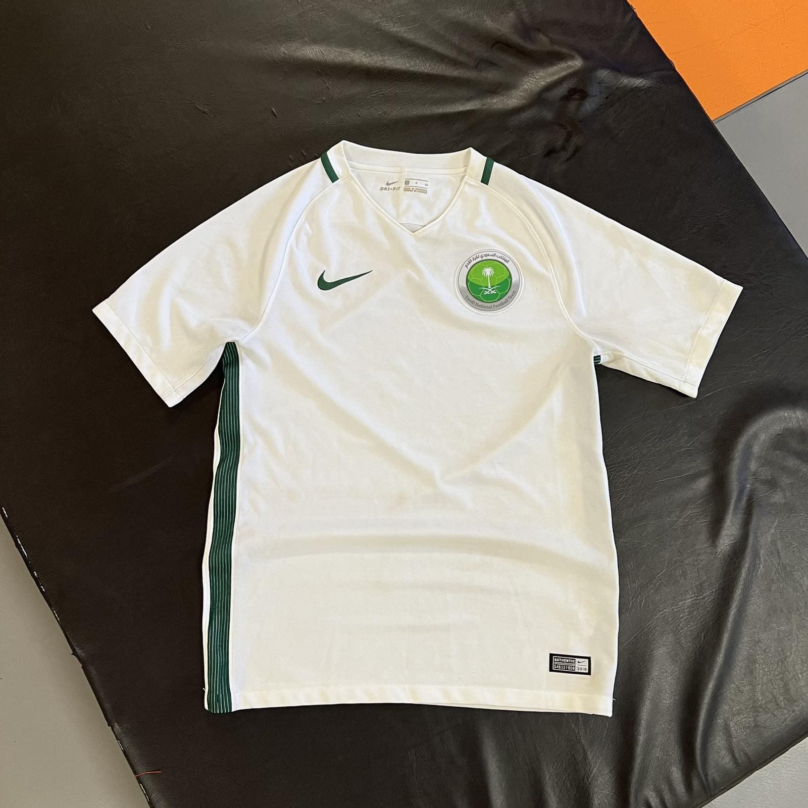 Nike Saudi Arabia Nike Home Shirt Kit Jersey Riyadh Jeddah Sz S Size US S / EU 44-46 / 1 - 1 Thumbnail