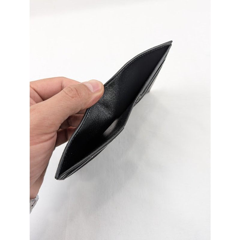 Balenciaga o1rshd1 Size: OS / Case Vertical Bifolded Wallet Black/White Size ONE SIZE - 14 Thumbnail