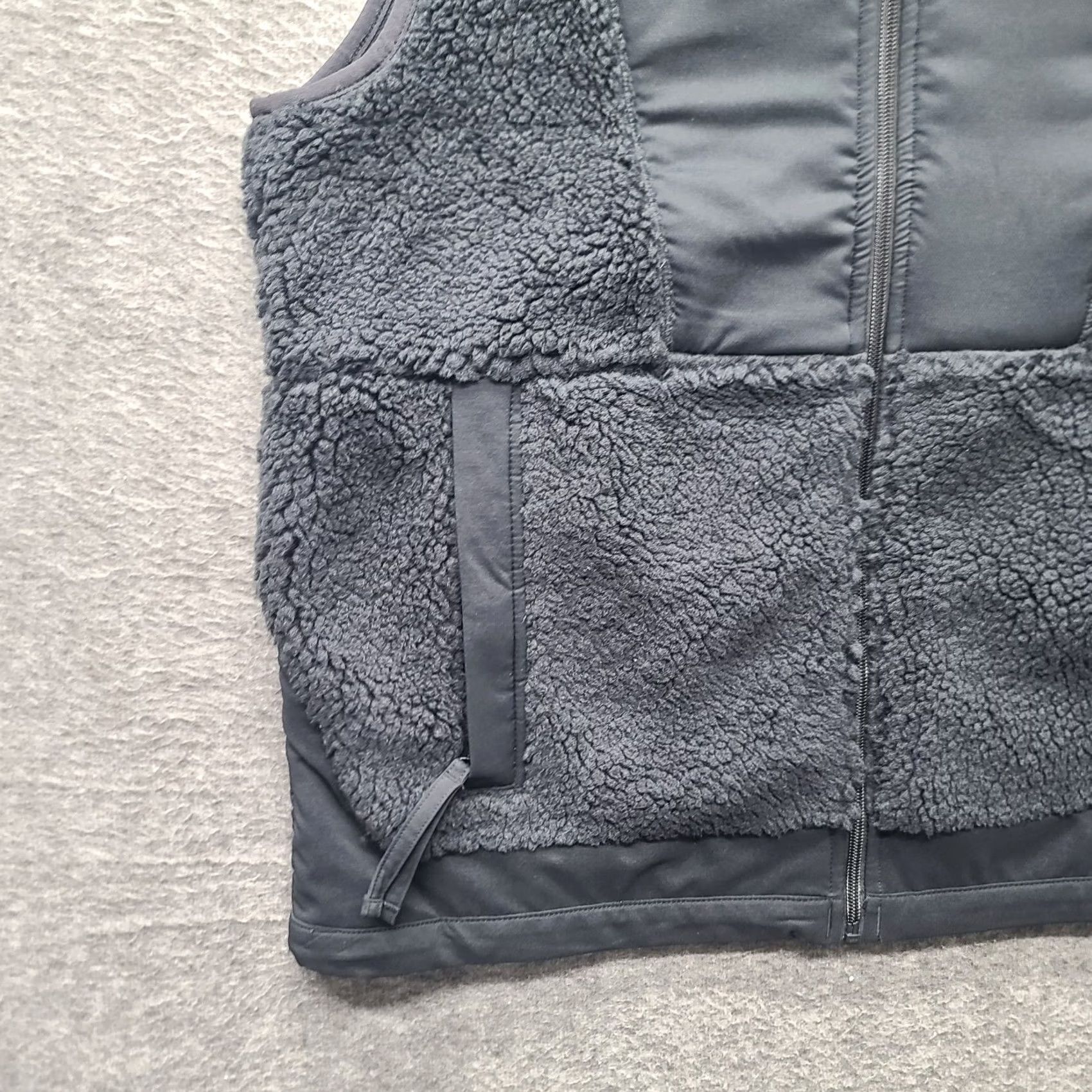 Vintage Columbia Fleece Vest Mens L Steens Mountain Hybrid Regular Fit Thermal Outdoors Jacket/Coat Mid-Length Zip Black - Mens Vest Size US L / EU 52-54 / 3 - 6 Thumbnail