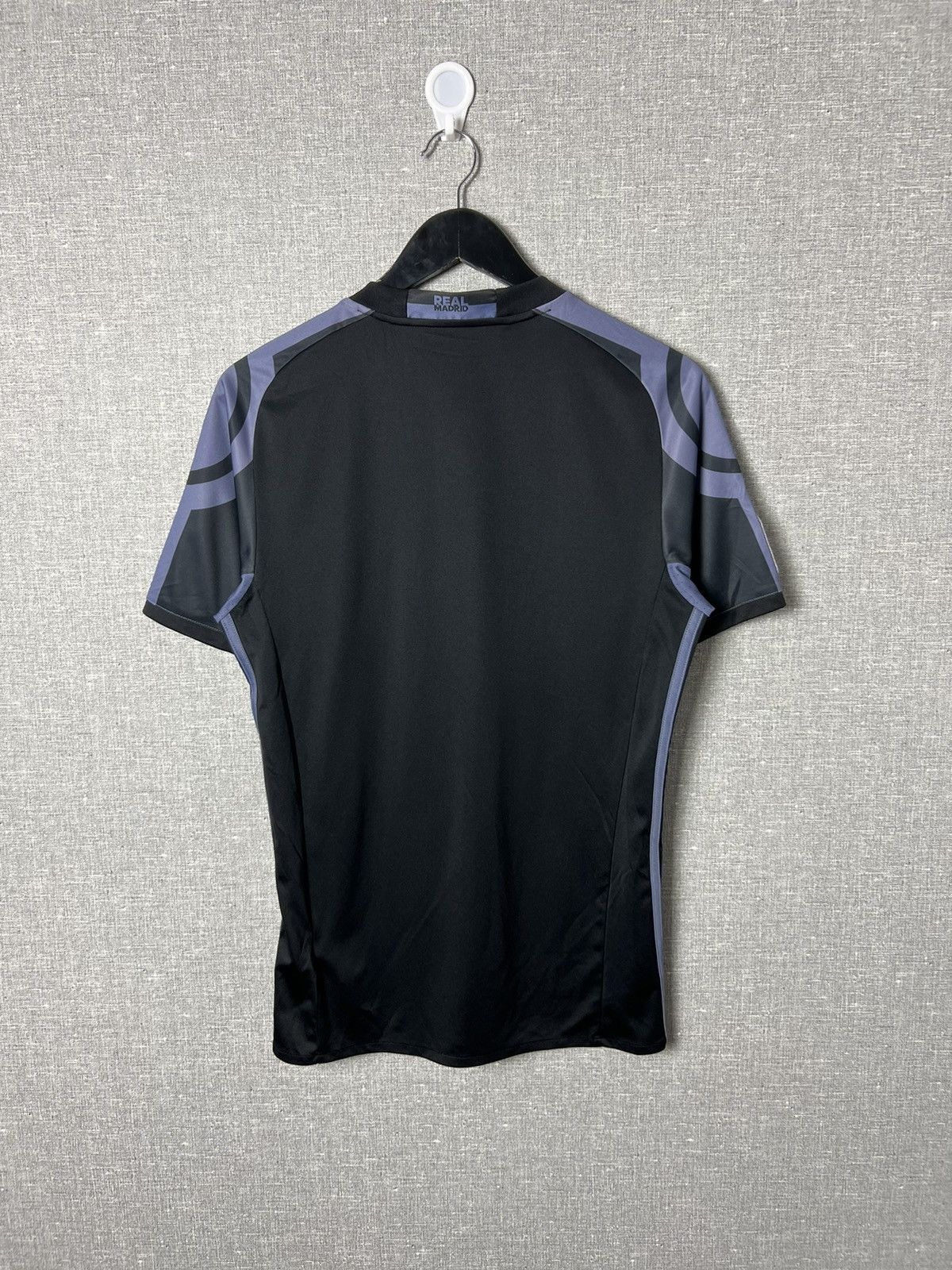 Adidas Real Madrid 2016/17 Adidas Third Jersey Size US S / EU 44-46 / 1 - 15 Thumbnail