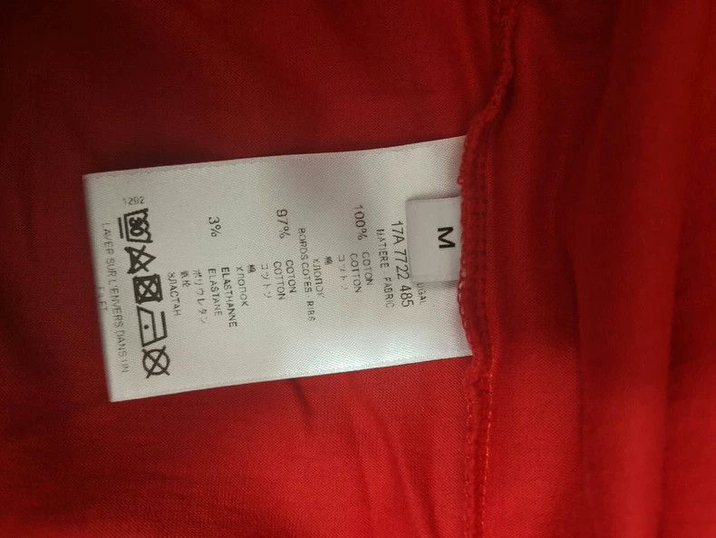 Givenchy Givenchy Classic Red Small Hole Casual Short Sleeve Size US M / EU 48-50 / 2 - 6 Thumbnail