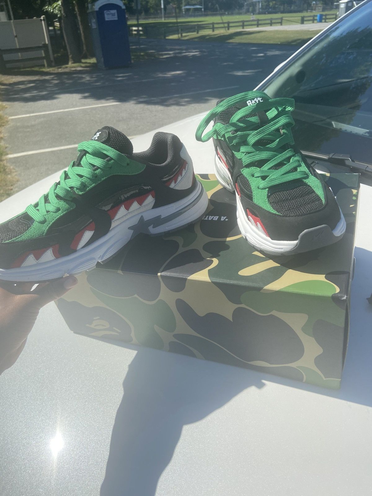 Bape Brand new sharksta dubai editon Size US 9.5 / EU 42-43 - 3 Thumbnail