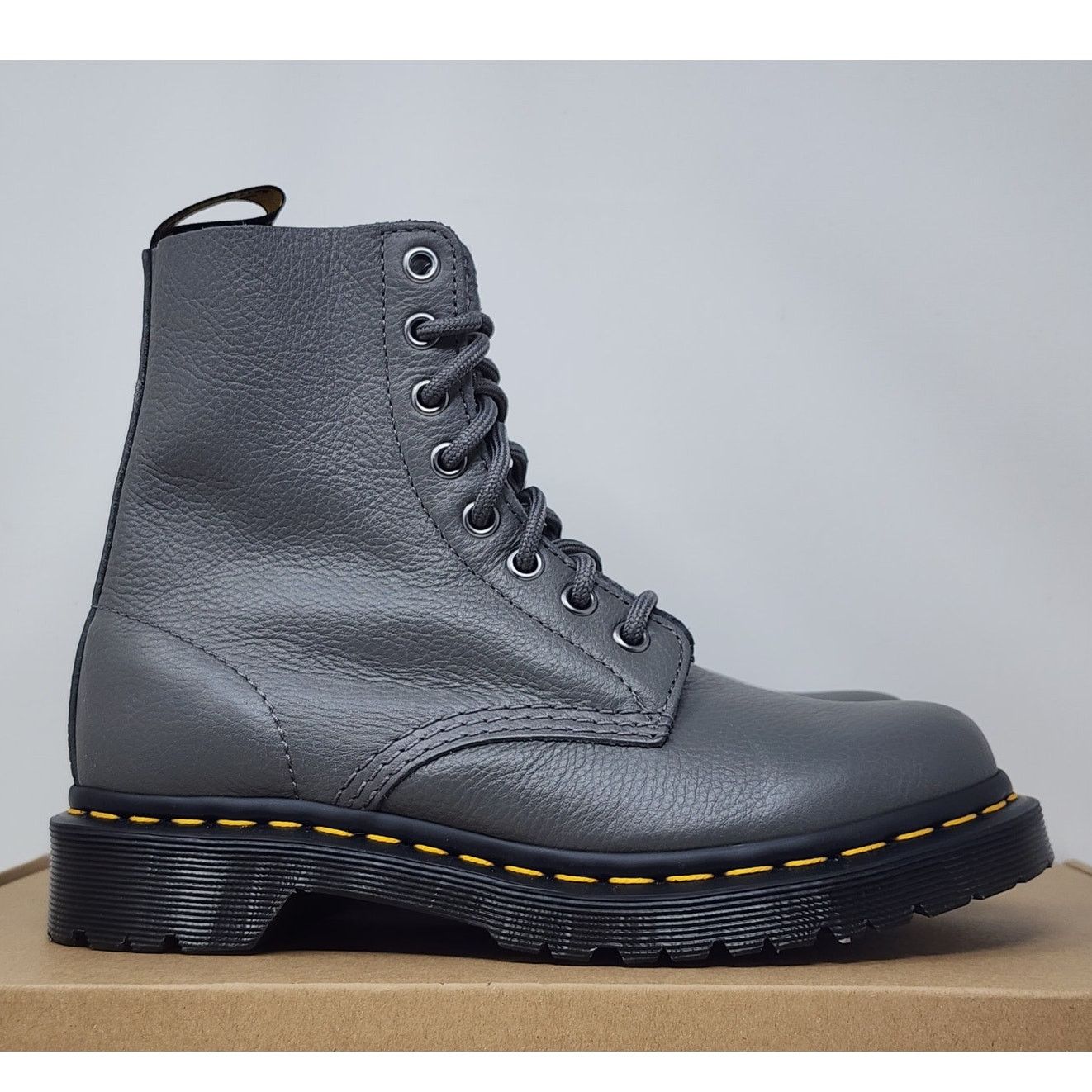 Dr. Martens DS Doc Martens Pascal Leather GREY Size 5 Size US 5 / EU 37 - 5 Thumbnail