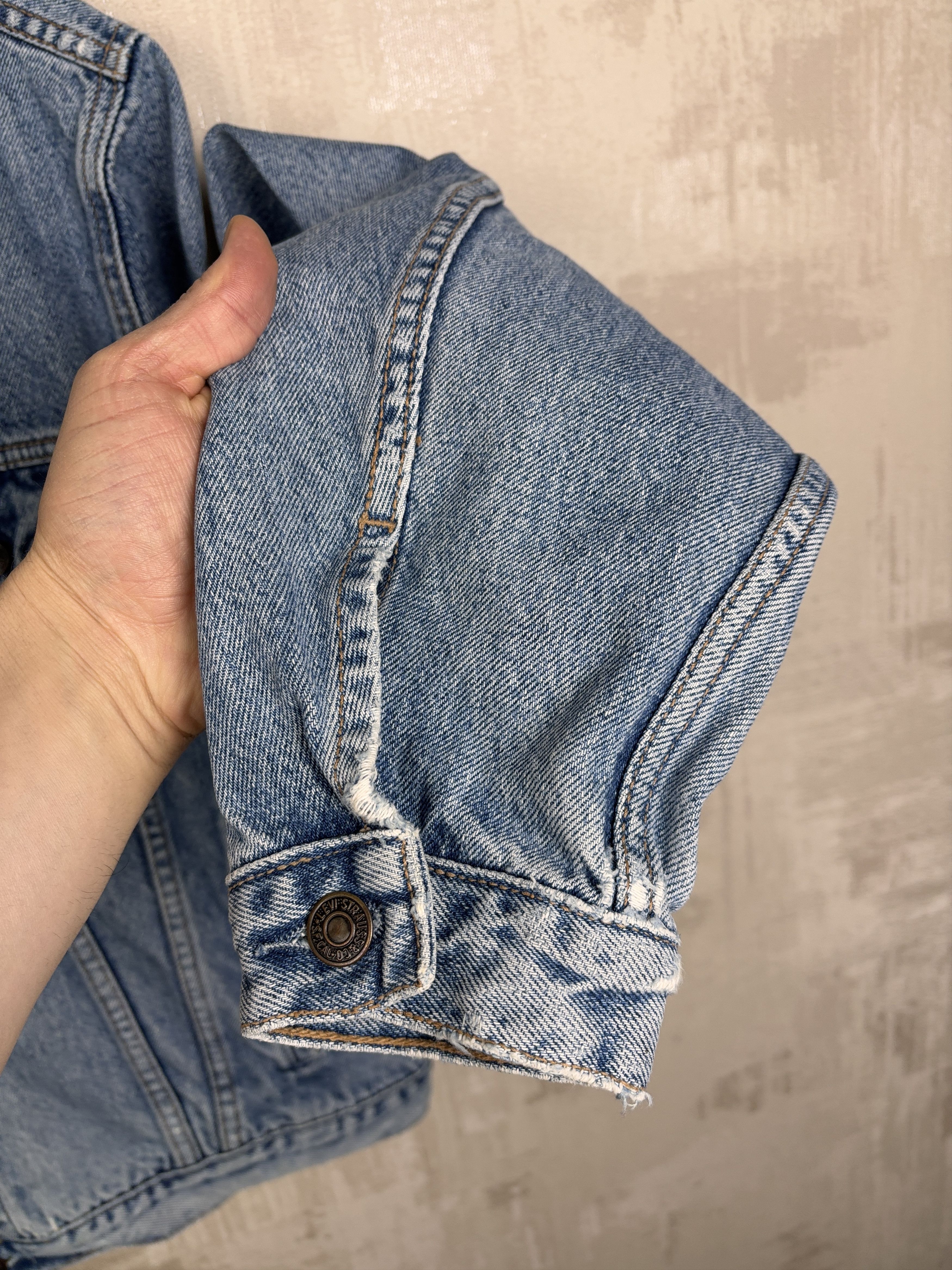 Levi's Vintage Levi's 70503 02 Distressed Denim Trucker Jacket Size US XL / EU 56 / 4 - 12 Thumbnail