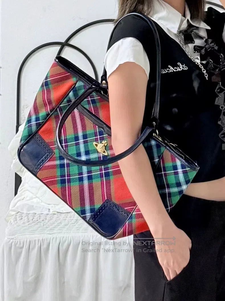 Vivienne Westwood Vivienne Westwood size os Used Saturn checkered tote bag Size ONE SIZE - 3 Thumbnail
