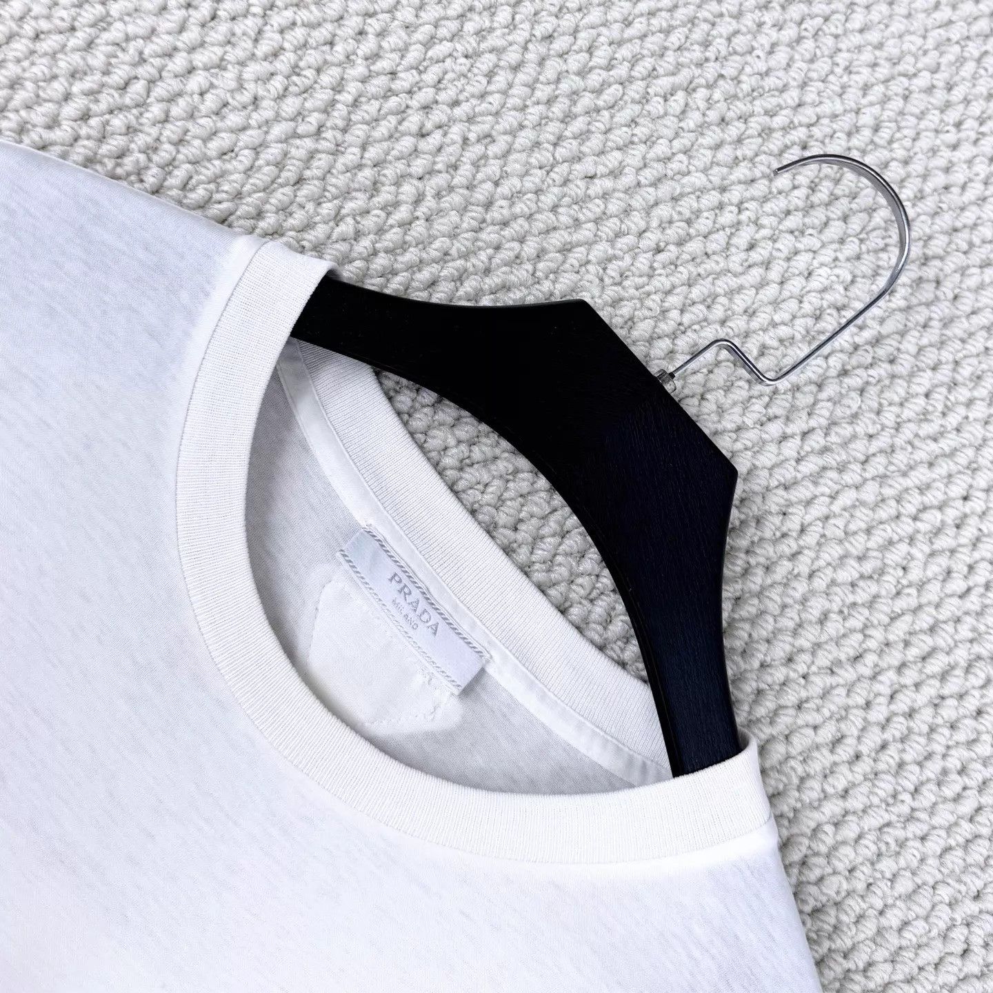 Prada Prada White Triangle Logo Short Sleeve T-Shirt XL Unisex Size XL / US 12-14 / IT 48-50 - 3 Thumbnail