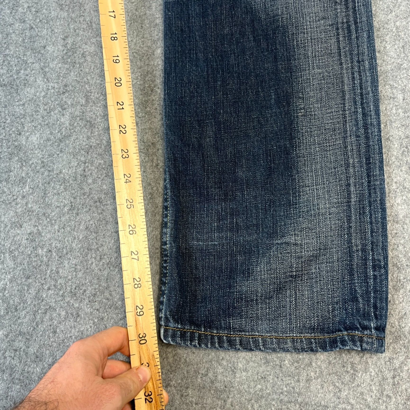 Levi's Levi's 506 Jeans Relaxed Mens 36 32 Dark Wash Blue Whiskers Fade Distressed Denim 5-Pocket Straight Vintage Mens Regular Warm Tags? Size US 36 / EU 52 - 4 Thumbnail