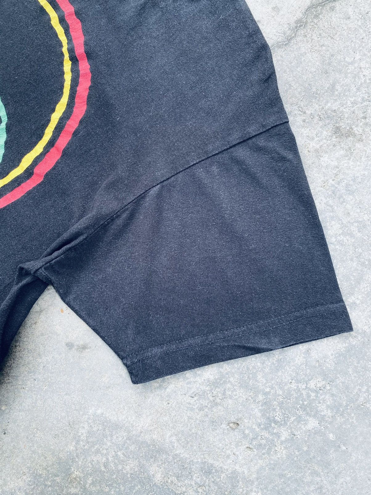 Band Tees Rare🔥Vintage Fishbone Band tees Size US L / EU 52-54 / 3 - 5 Thumbnail