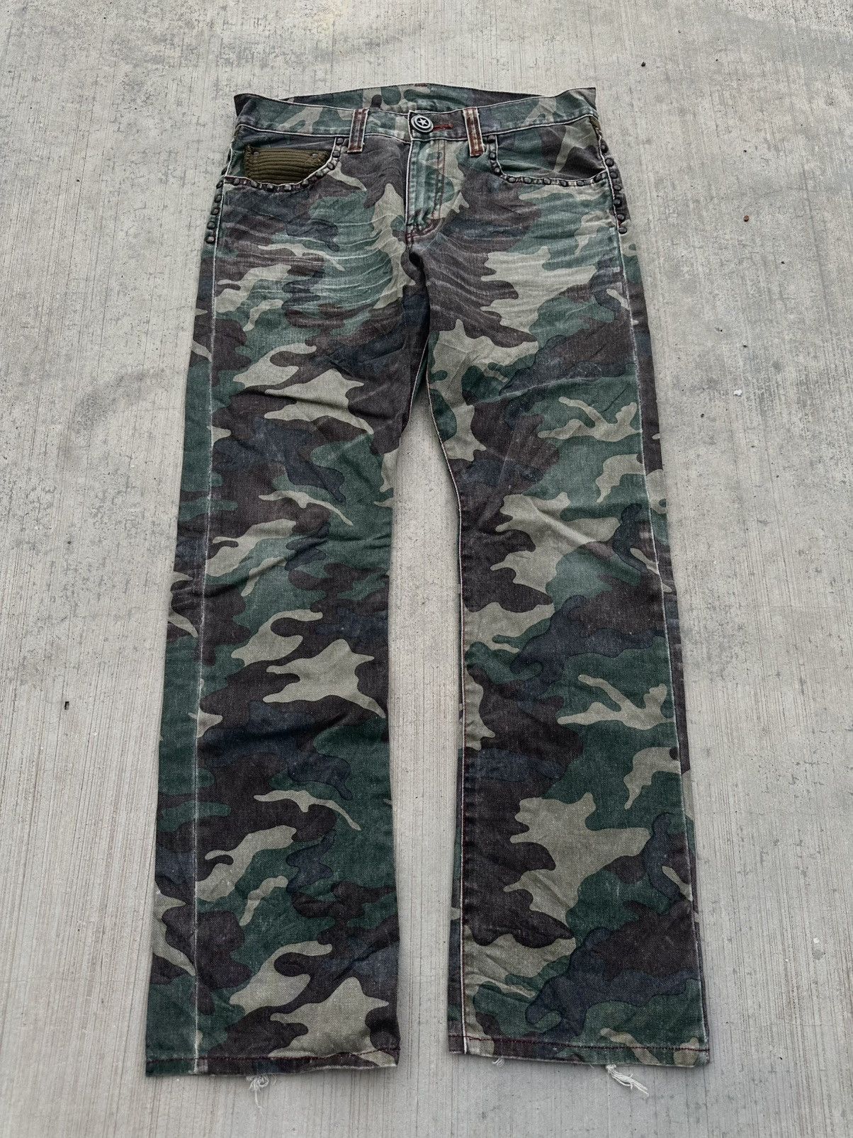 If Six Was Nine 2000s Rare Led rechwe studded camo pants Size US 30 / EU 46 - 1 Thumbnail